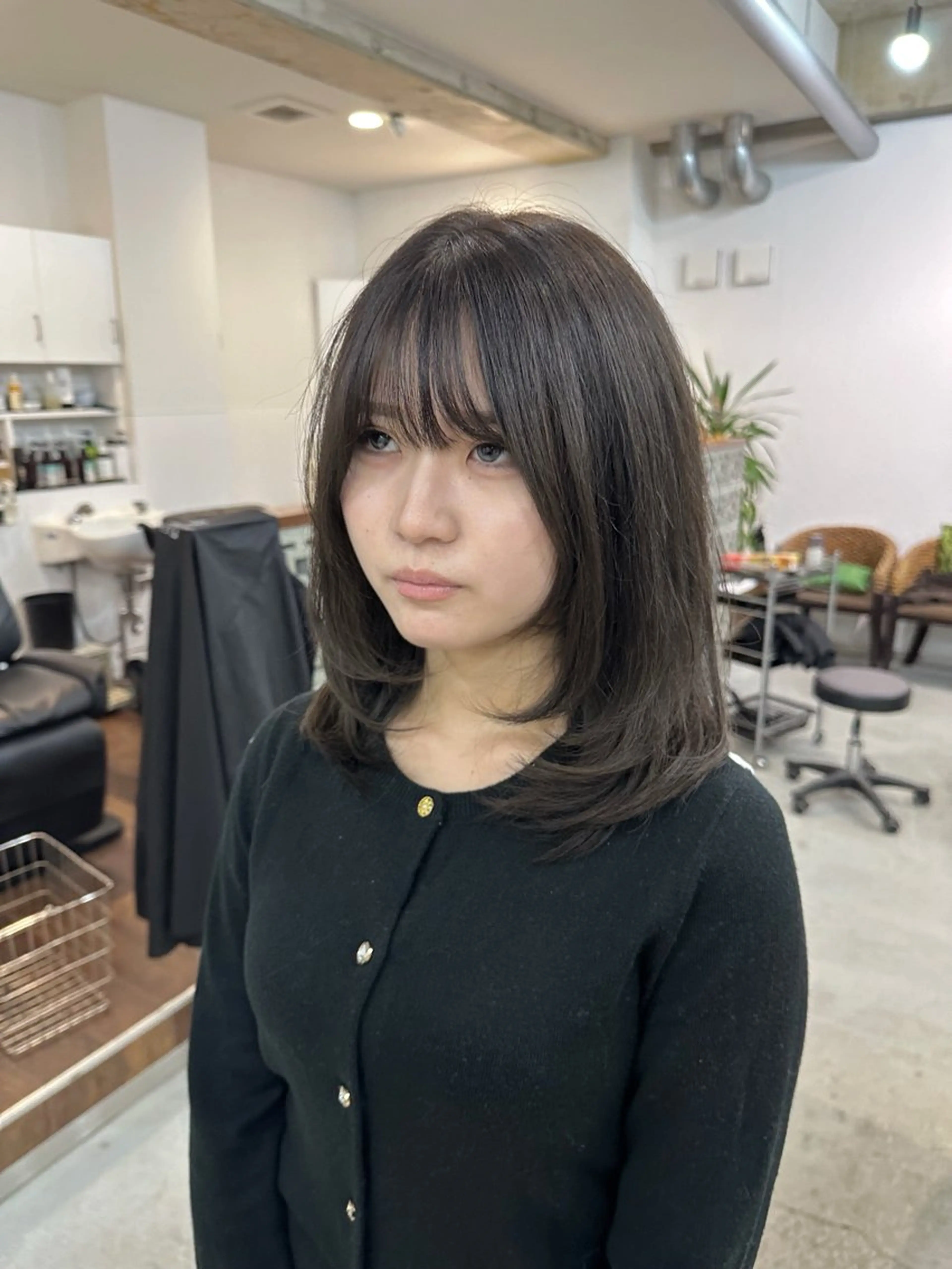 ミディアム 顔周りカット レイヤーカット カット ヘアカラー トリートメント カイリ /レイヤーカットのヘアスタイル