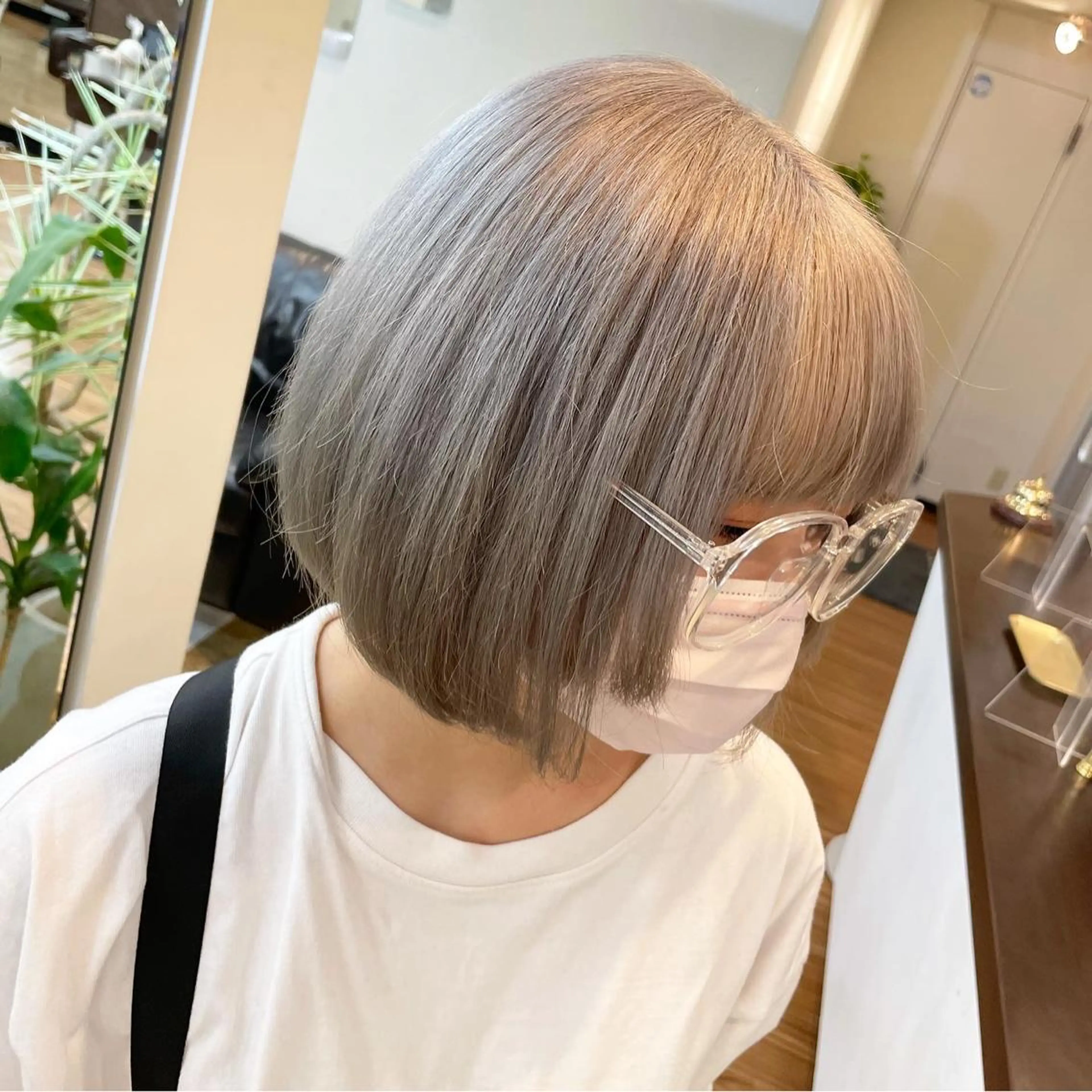 ショート カラー ブリーチ ケアブリーチ ヘアカラー 失敗したくない人へ ハイトーン美容師のヘアスタイル