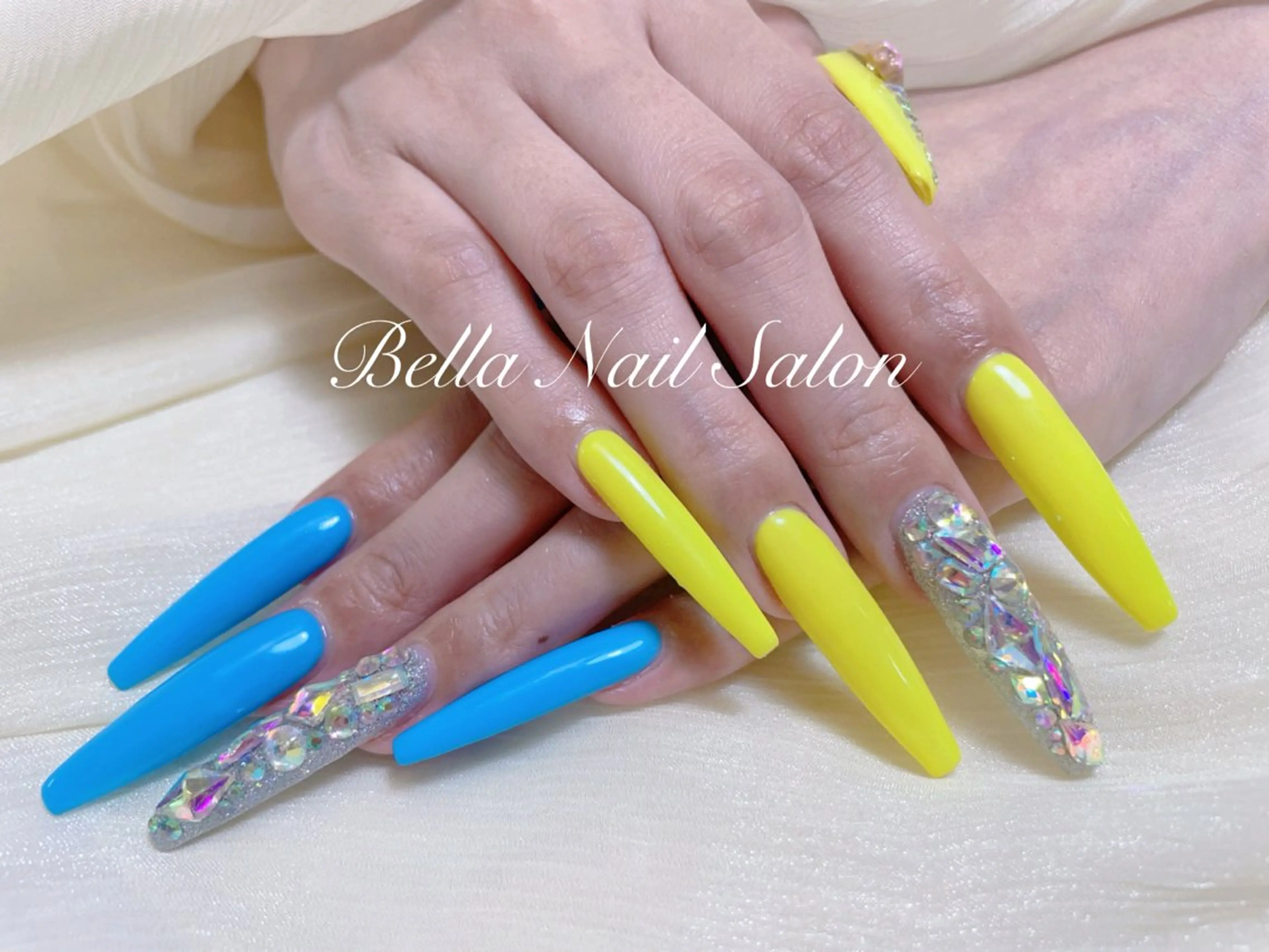 ネイル ハンドネイル Bella Nail Salonパラジェルのネイルデザイン