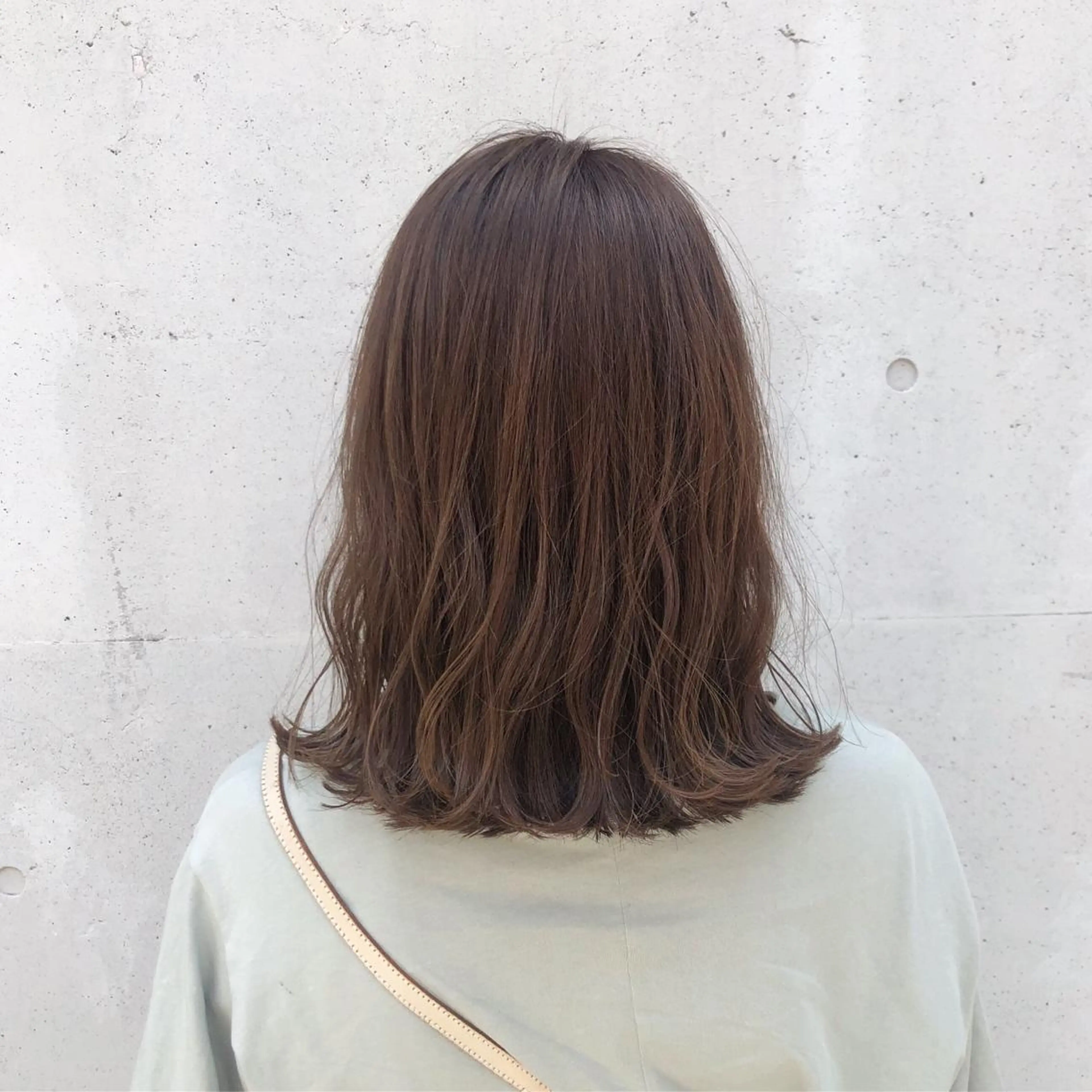 セミロング カラー ヘアアレンジ ベージュカラー 透明感カラー カット ヘアカラー トリートメント 酸性縮毛矯正🧴韓国 レイヤー/髪質改善のヘアスタイル