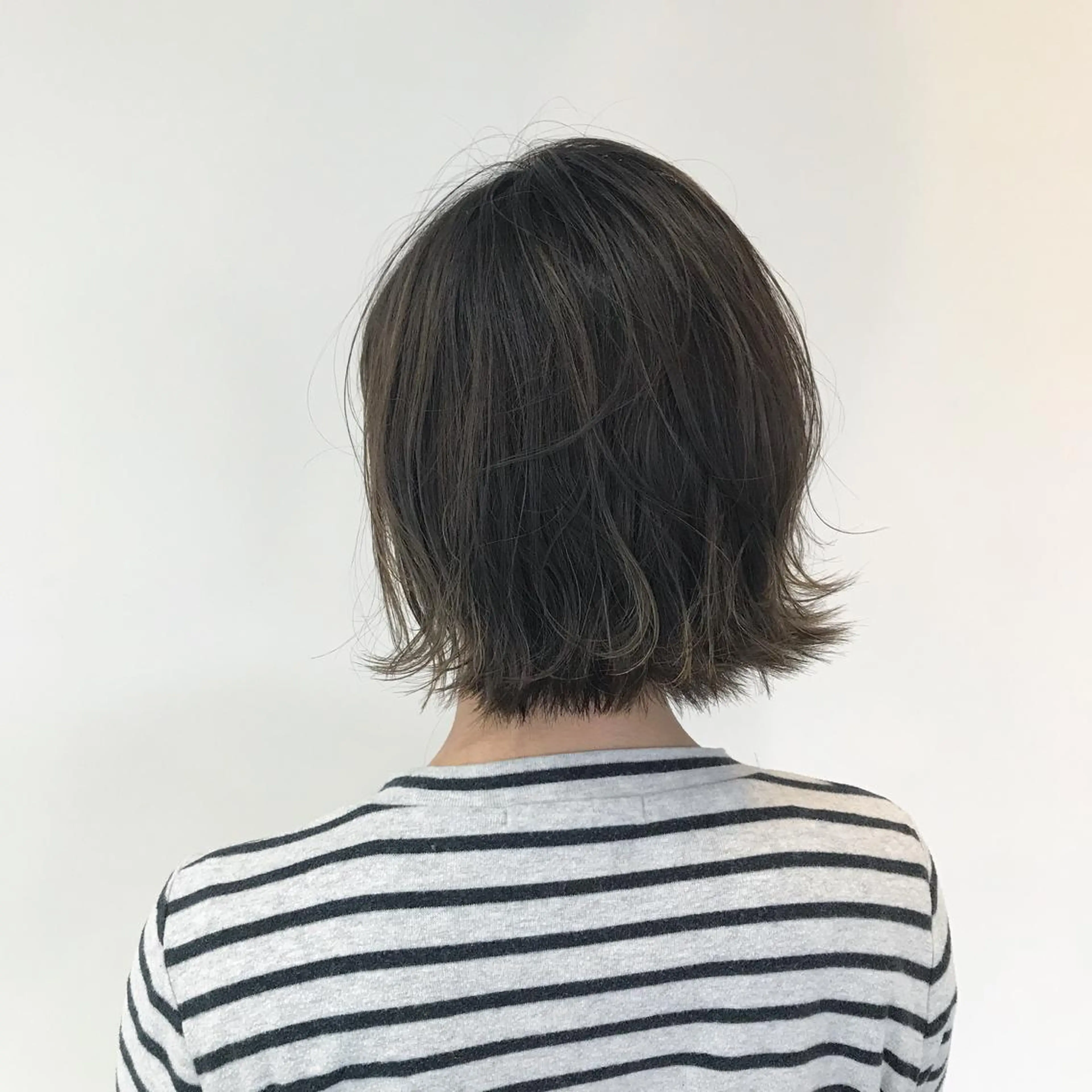 ショート カラー ハイライトカラー ボブ ハイライト ヘアカラー 入江 志穂のヘアスタイル