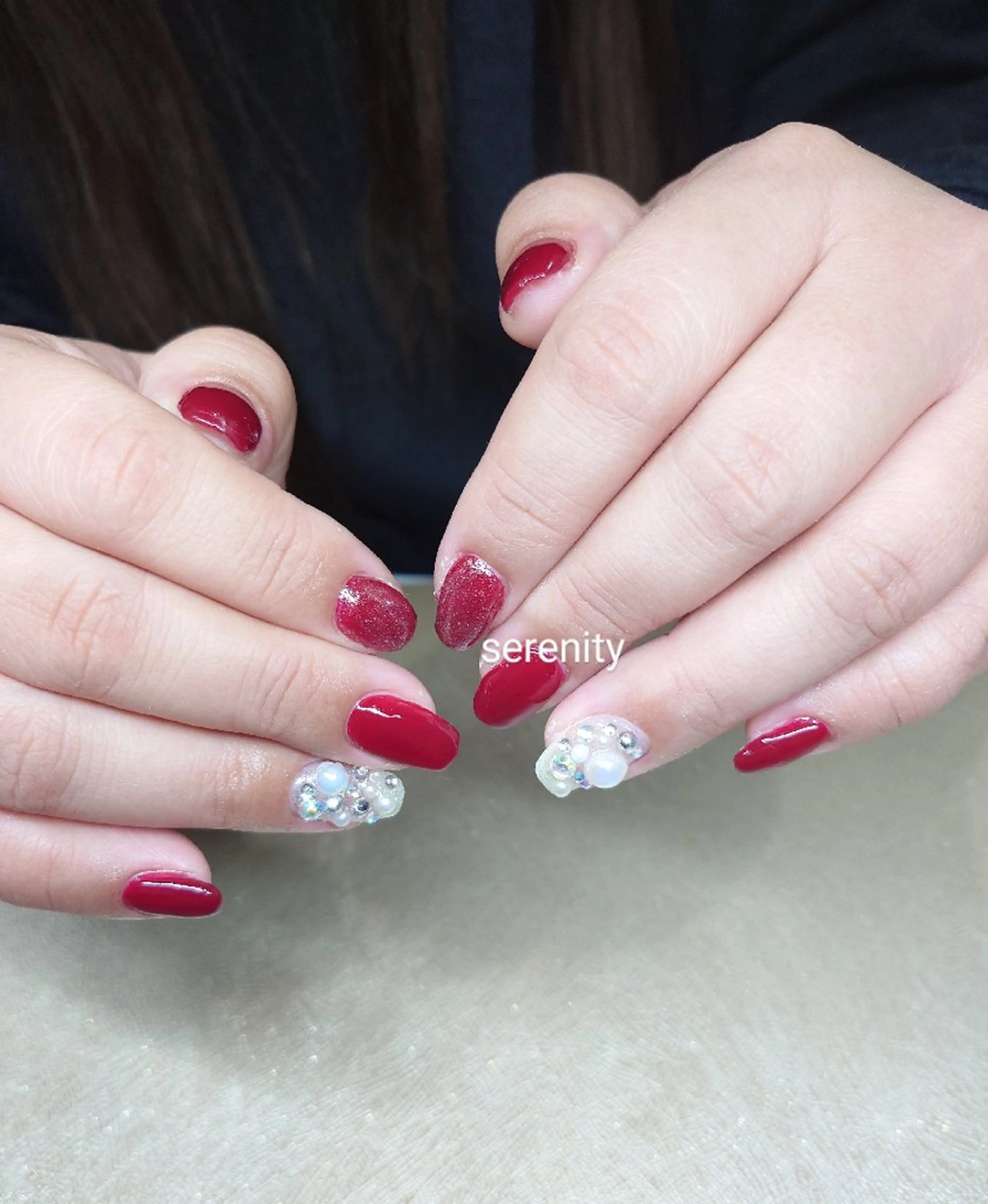 ネイル ボルドー ゴージャス ストーンネイル nail  serenityのネイルデザイン