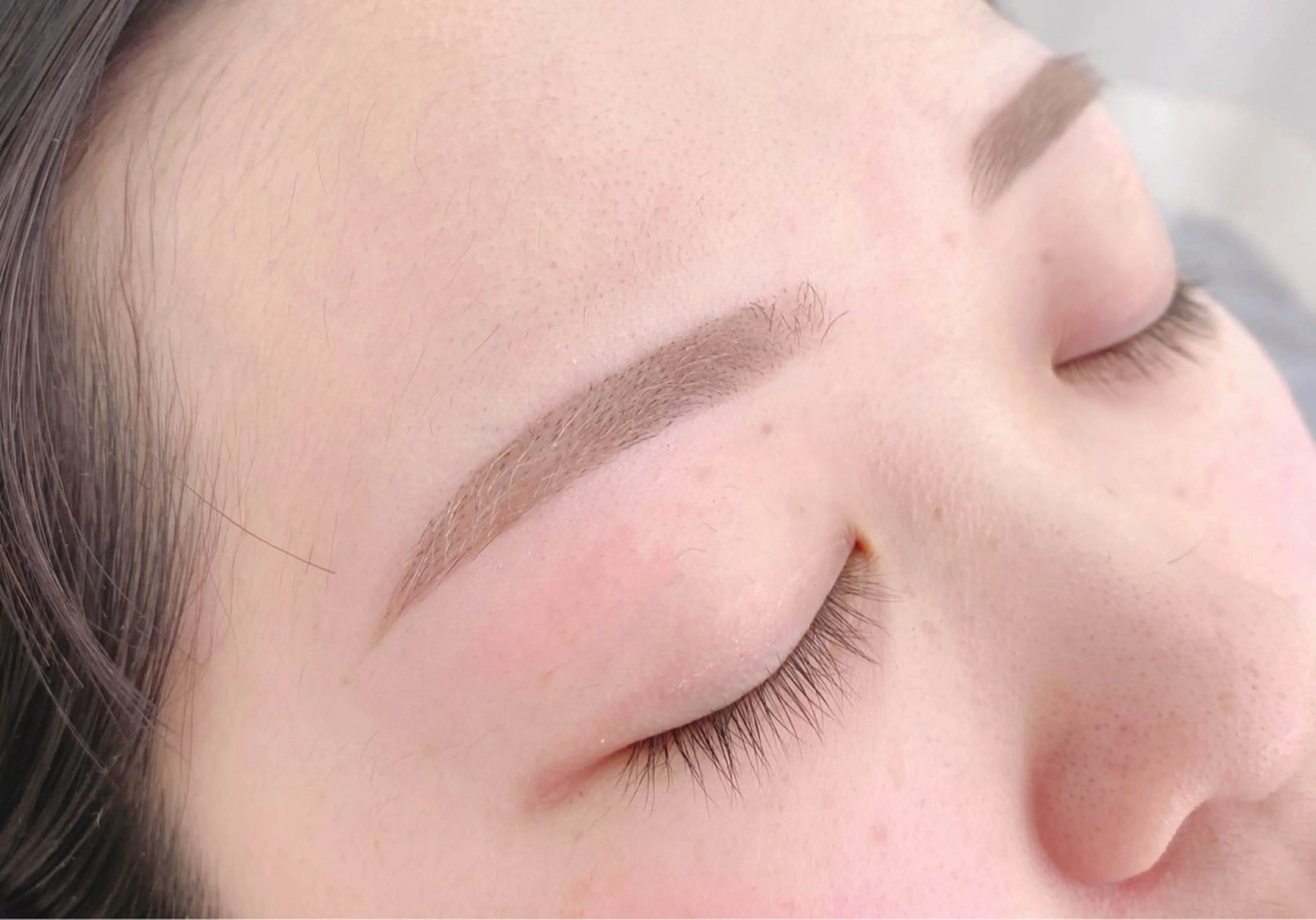 アイブロウ akari 🧸🧡のマツエク・マツパデザイン