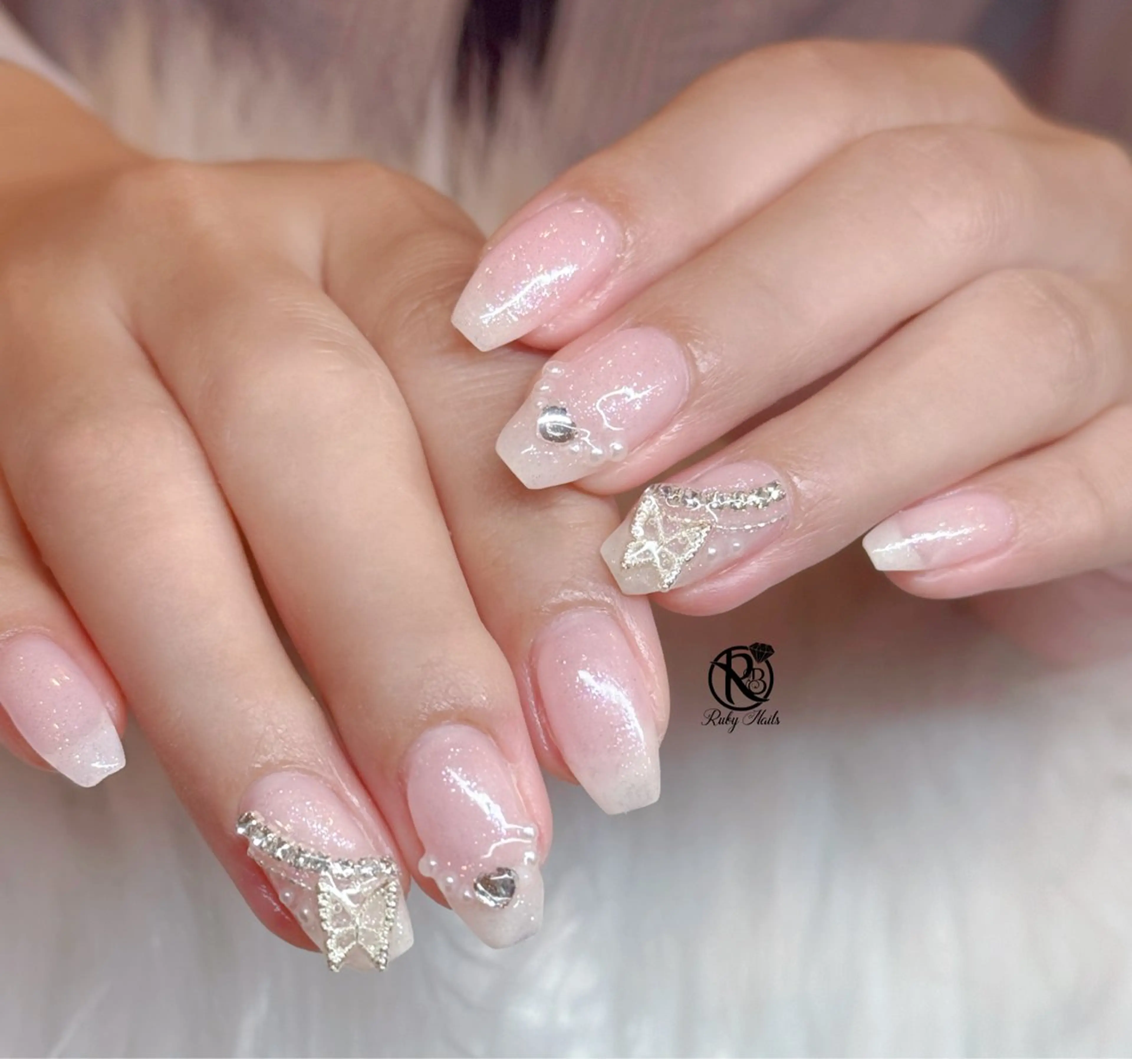 ネイル ボルドー ブラウン チークネイル ドット フットネイル ハンドネイル CHERRYネイルサロン所属・チェリネイルサロン 霞ヶ関のネイルデザイン