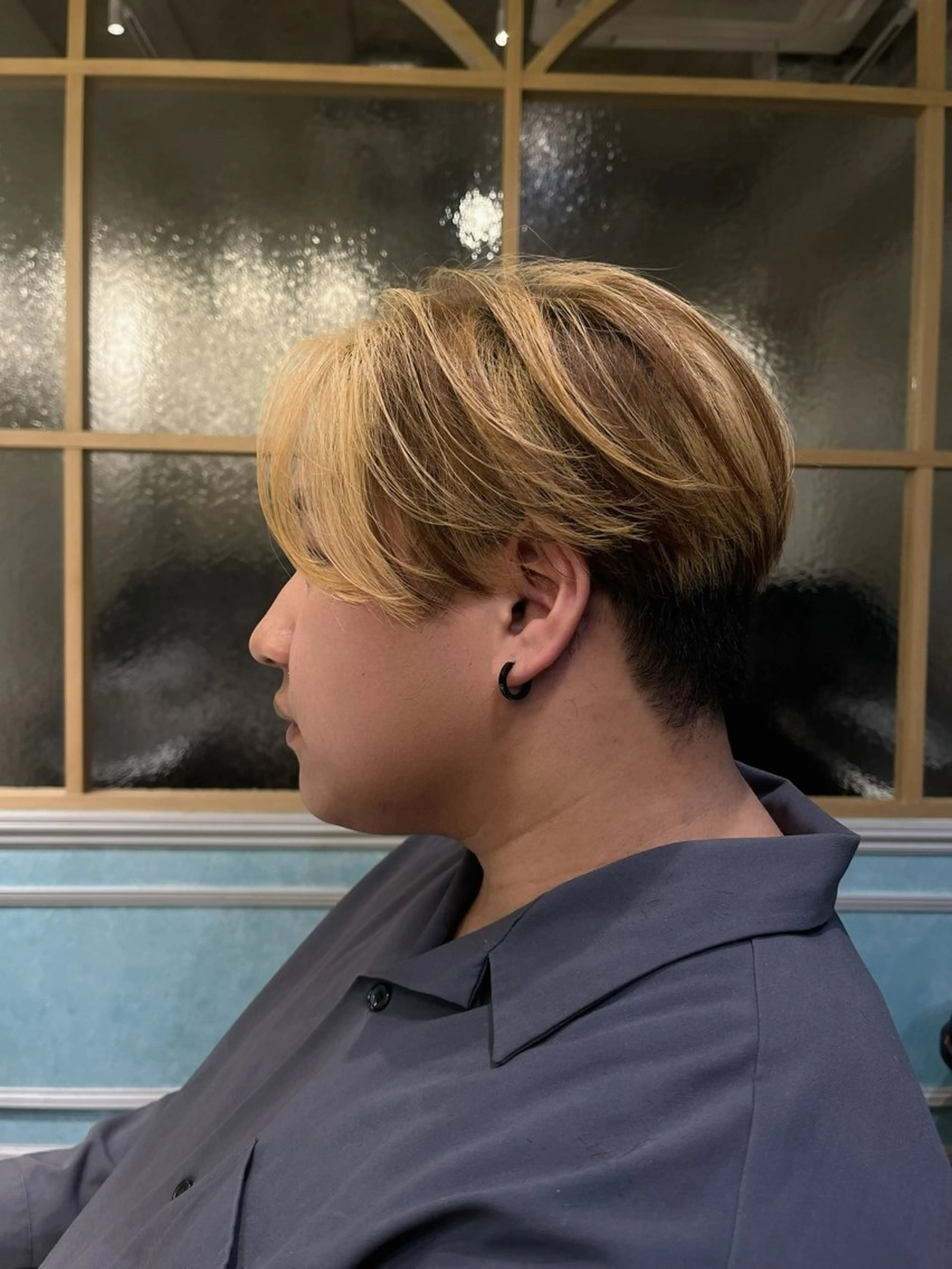 メンズ センターパート rinaブリーチなし 透明感カラーのヘアスタイル