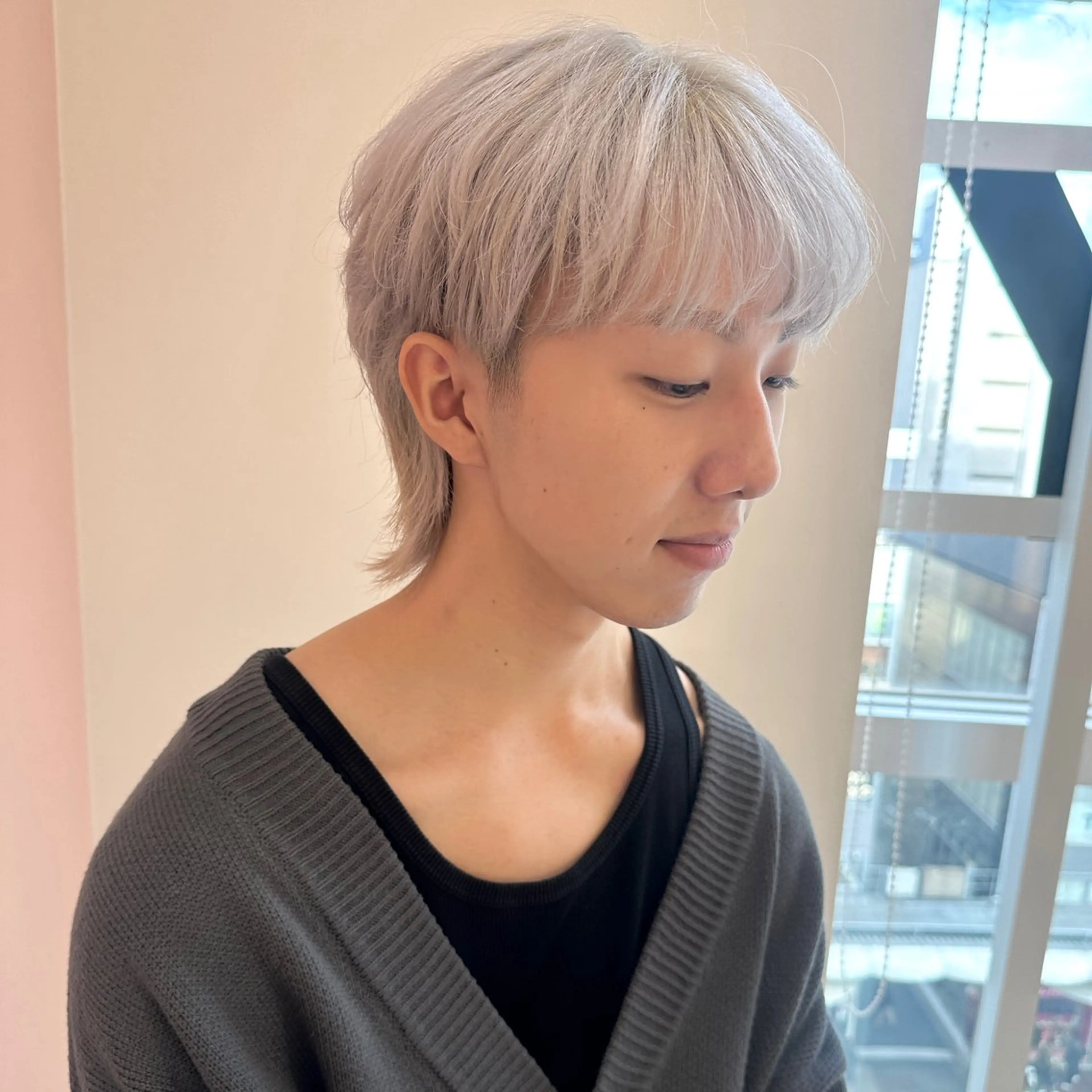 ミディアム カラー メンズ メンズブリーチ ブリーチ カット ヘアカラー レイヤーカット/ ハイトーンchimiのヘアスタイル