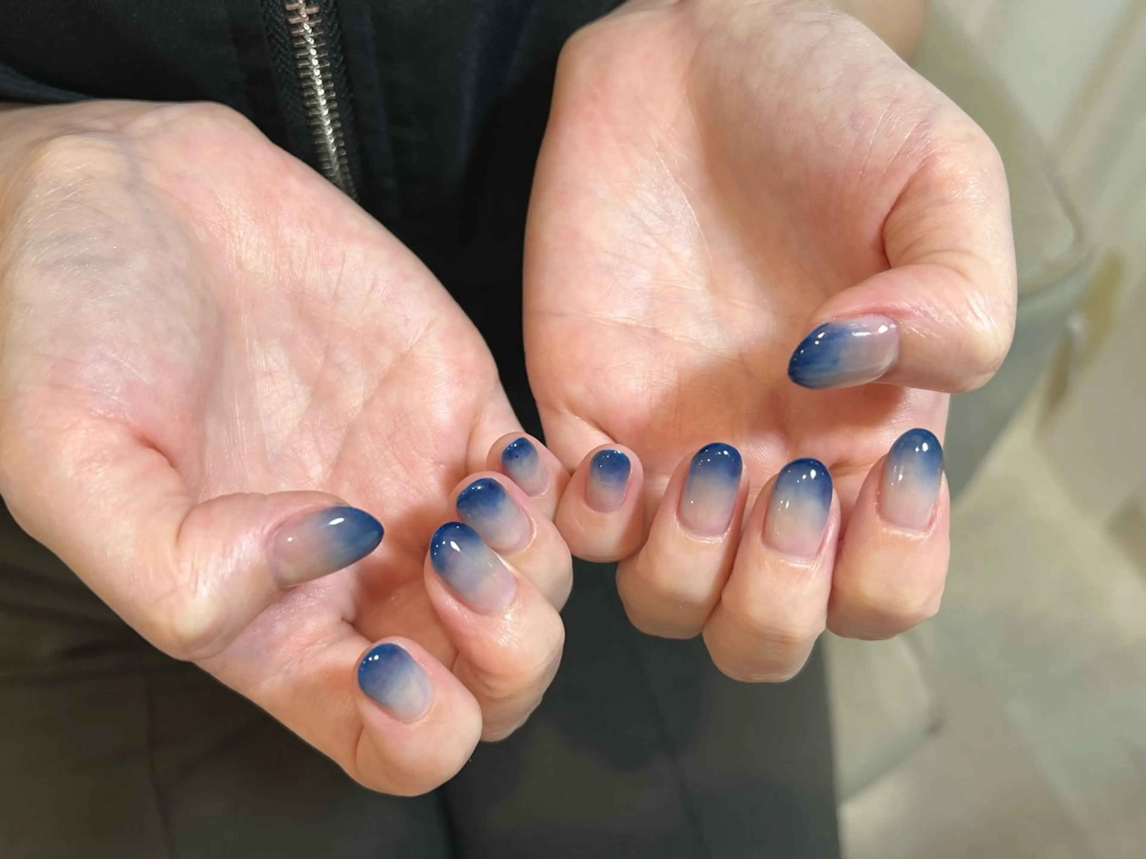 ネイル グラデーション ネイビー Ricca ERIKAのネイルデザイン