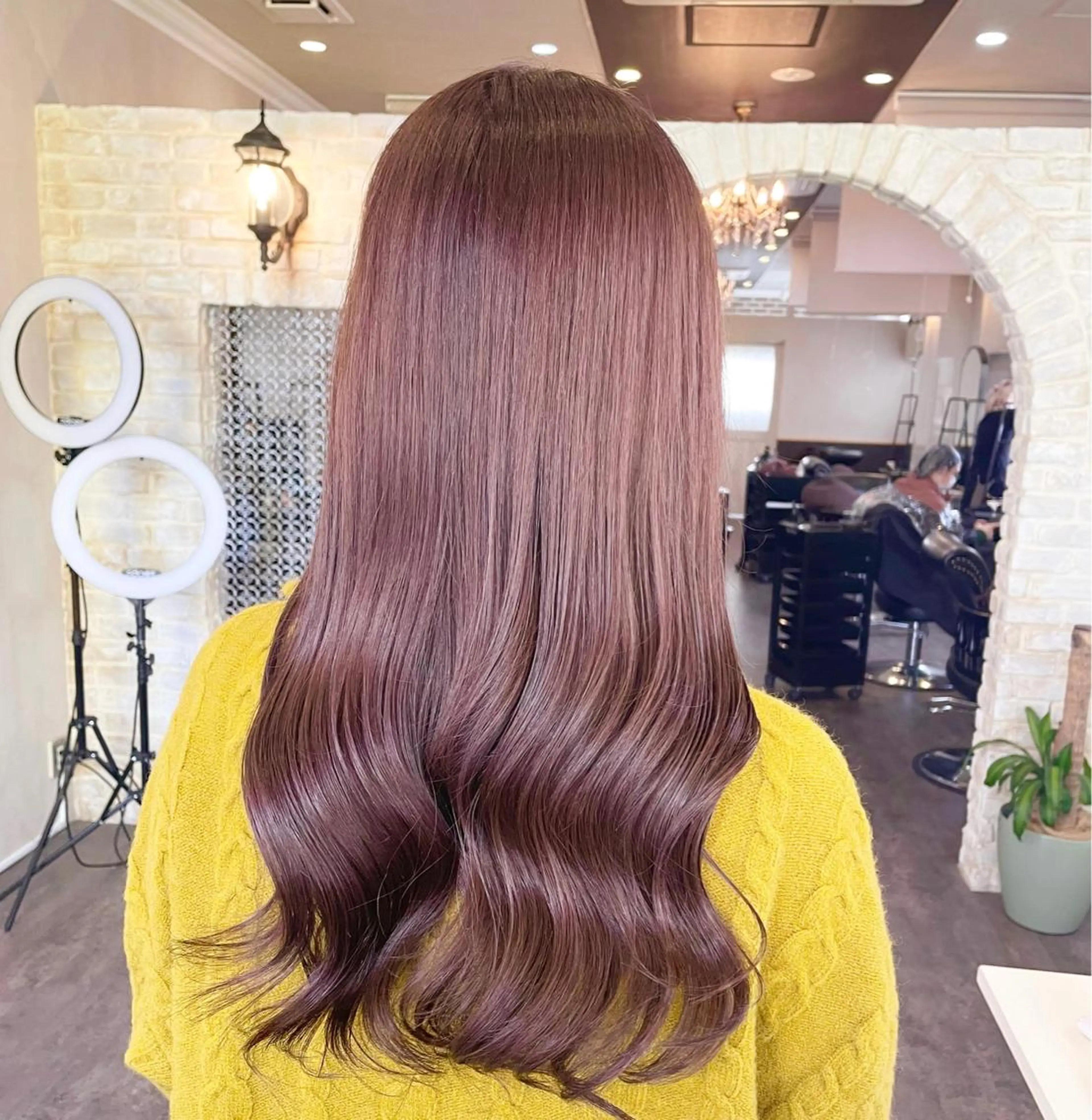 ♡3回目まで♡【平日限定:学割24 】カラー+メンテナンスカット+うる艶トリートメント💗✨+コテ巻き仕上げ付きの写真