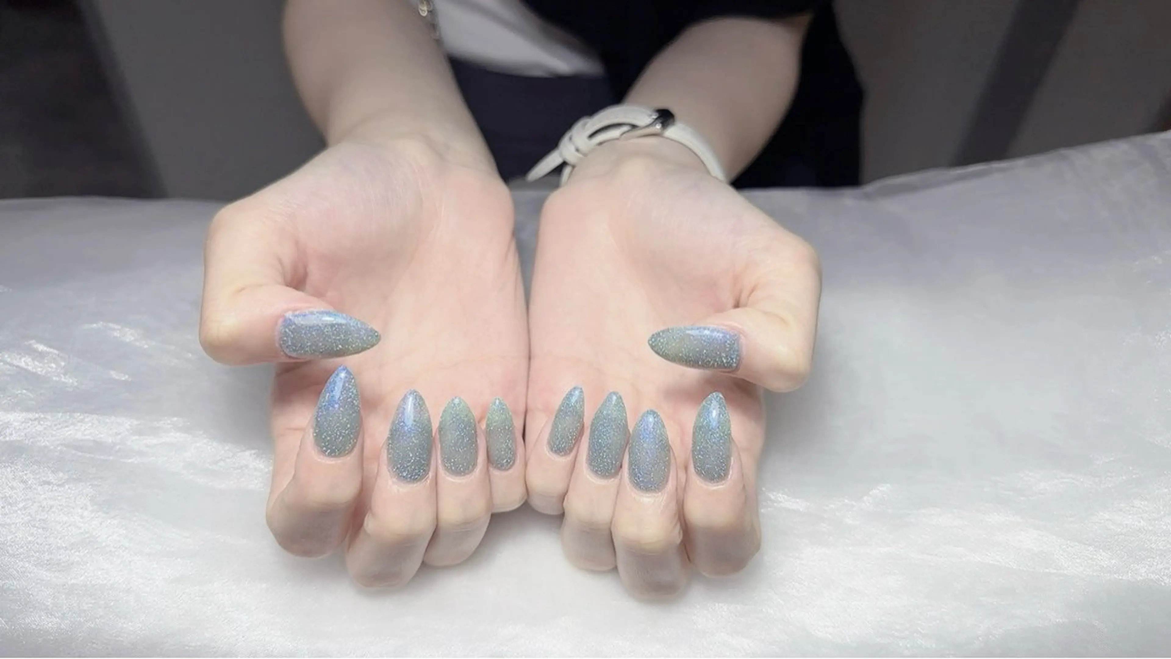 セミロング 戸井田 静香のネイルデザイン