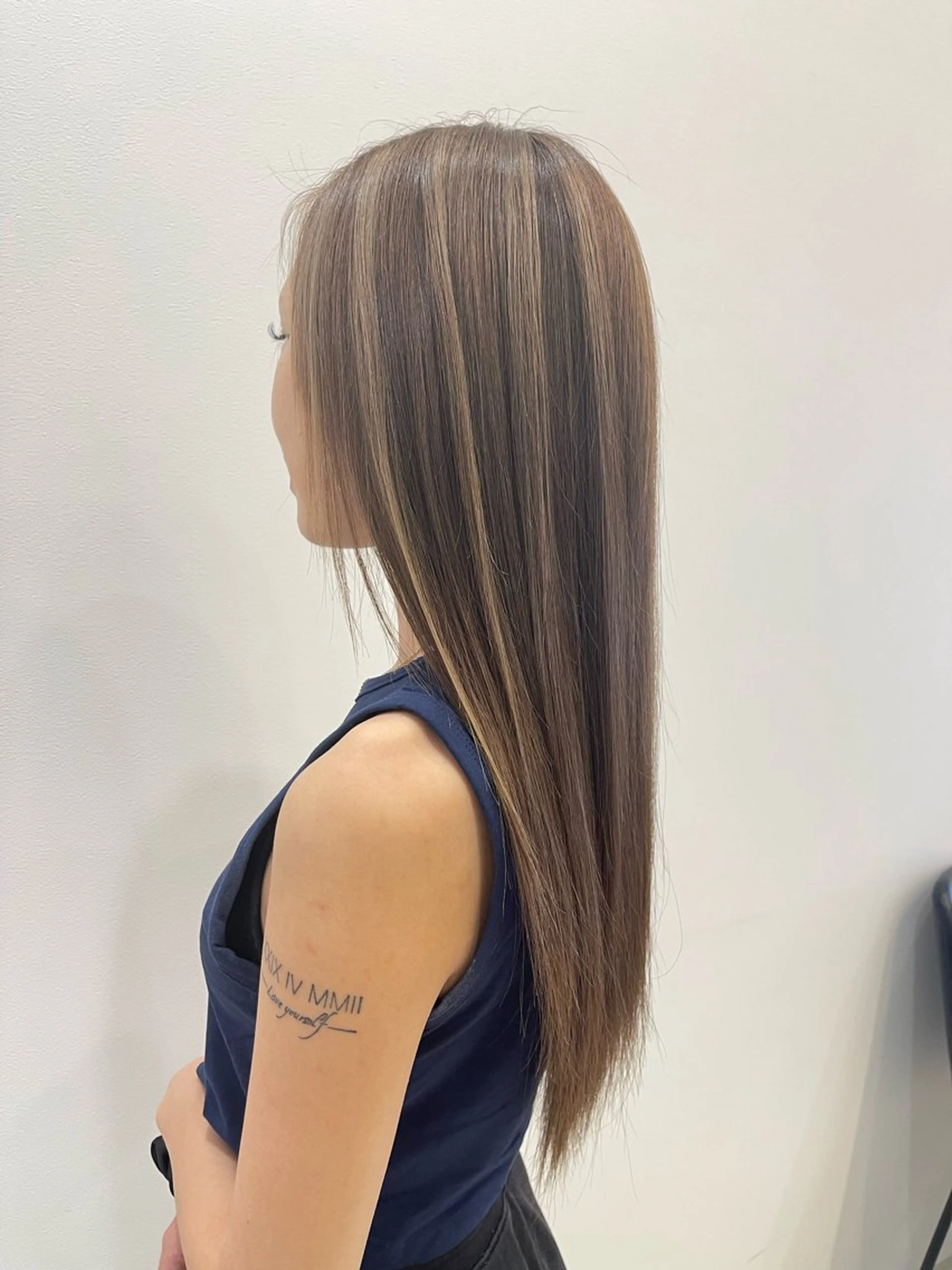 カラー ベージュカラー ハイライトカラー ホワイトベージュ LAKING SHIGA所属・村瀬 遼のヘアスタイル