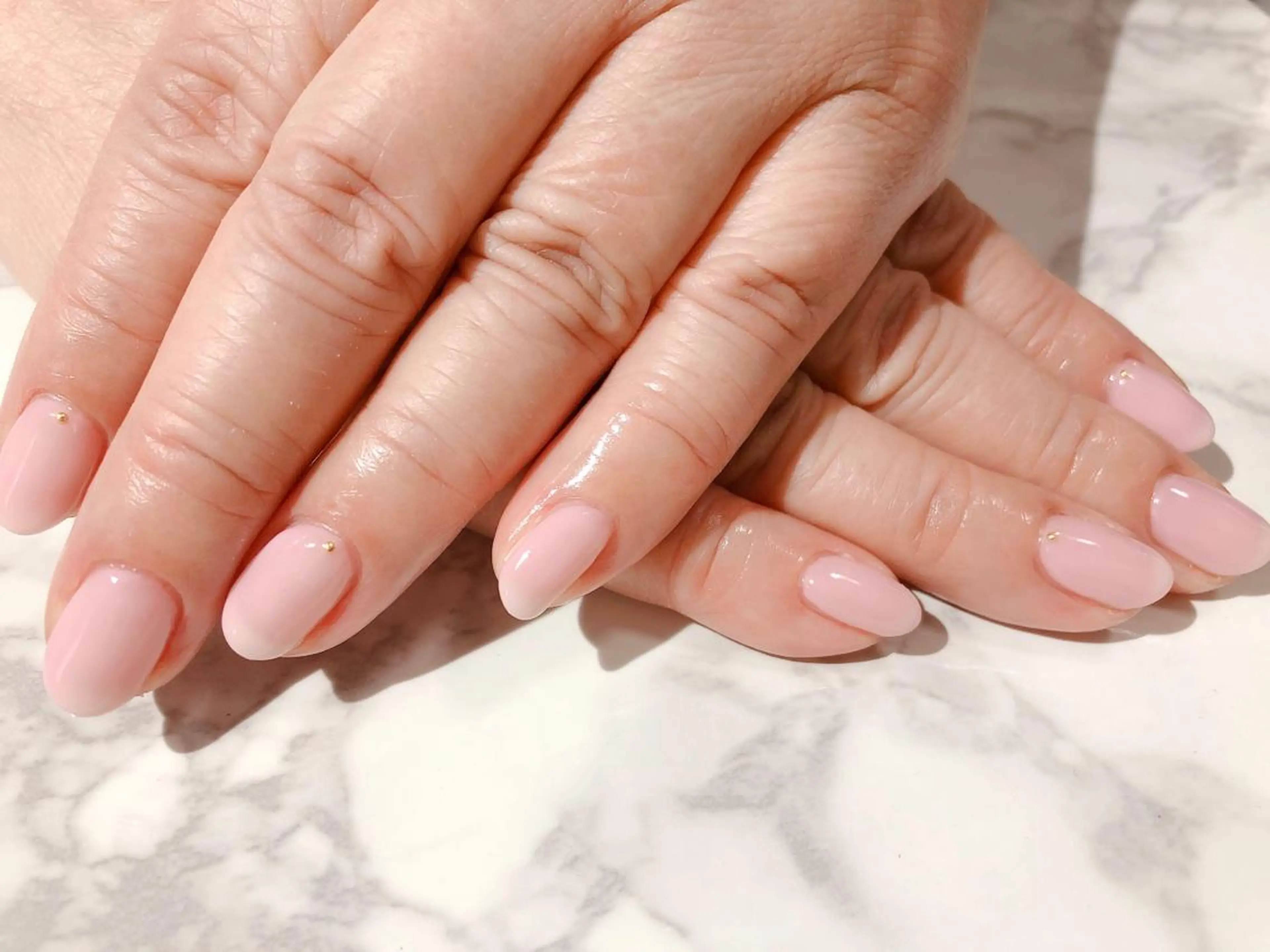 ネイル ジェルネイル Regaro i.sのネイルデザイン