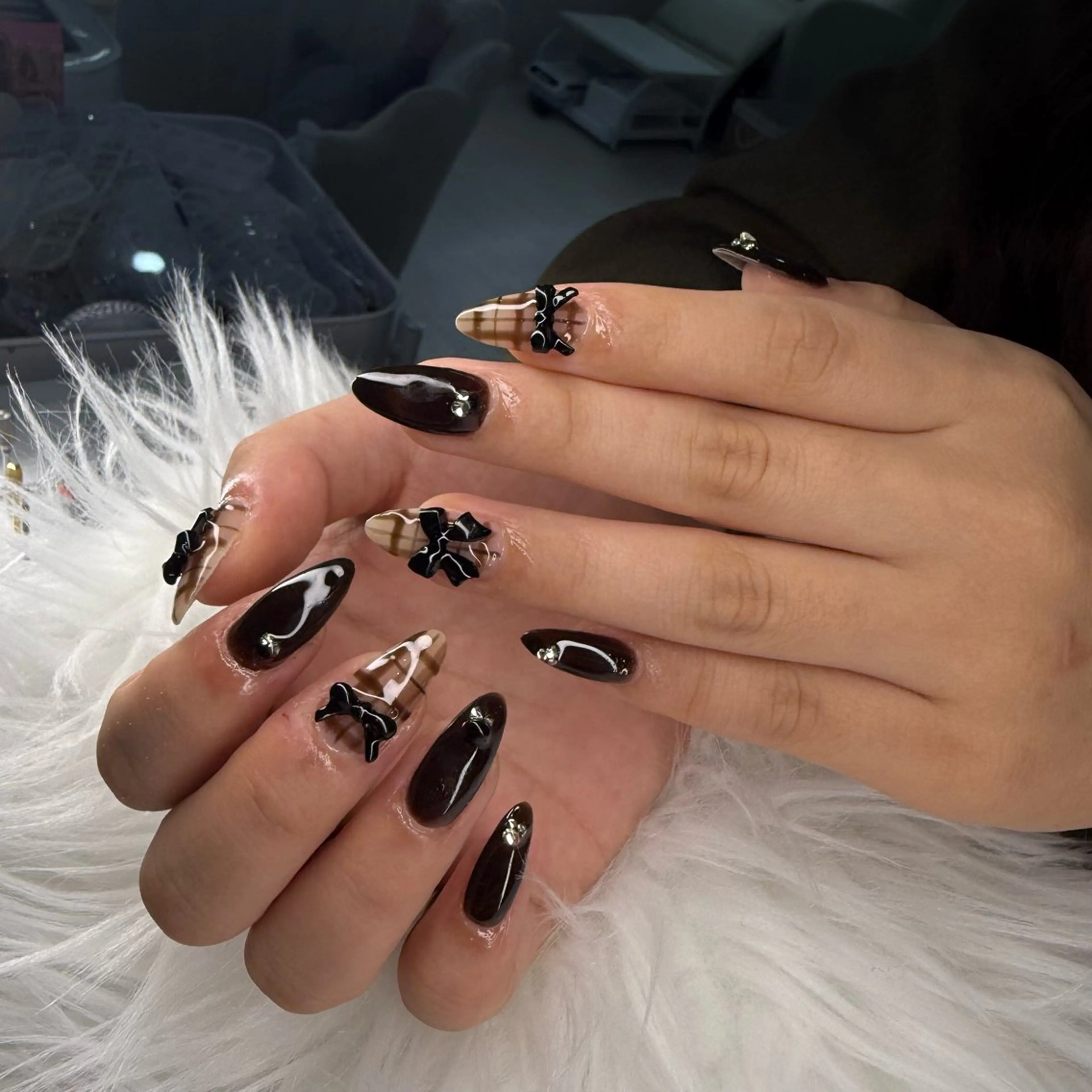 ネイル フラッシュネイル フレンチネイル グラデーション キラキラネイル 韓国ネイル ハンドネイル rina nailのネイルデザイン