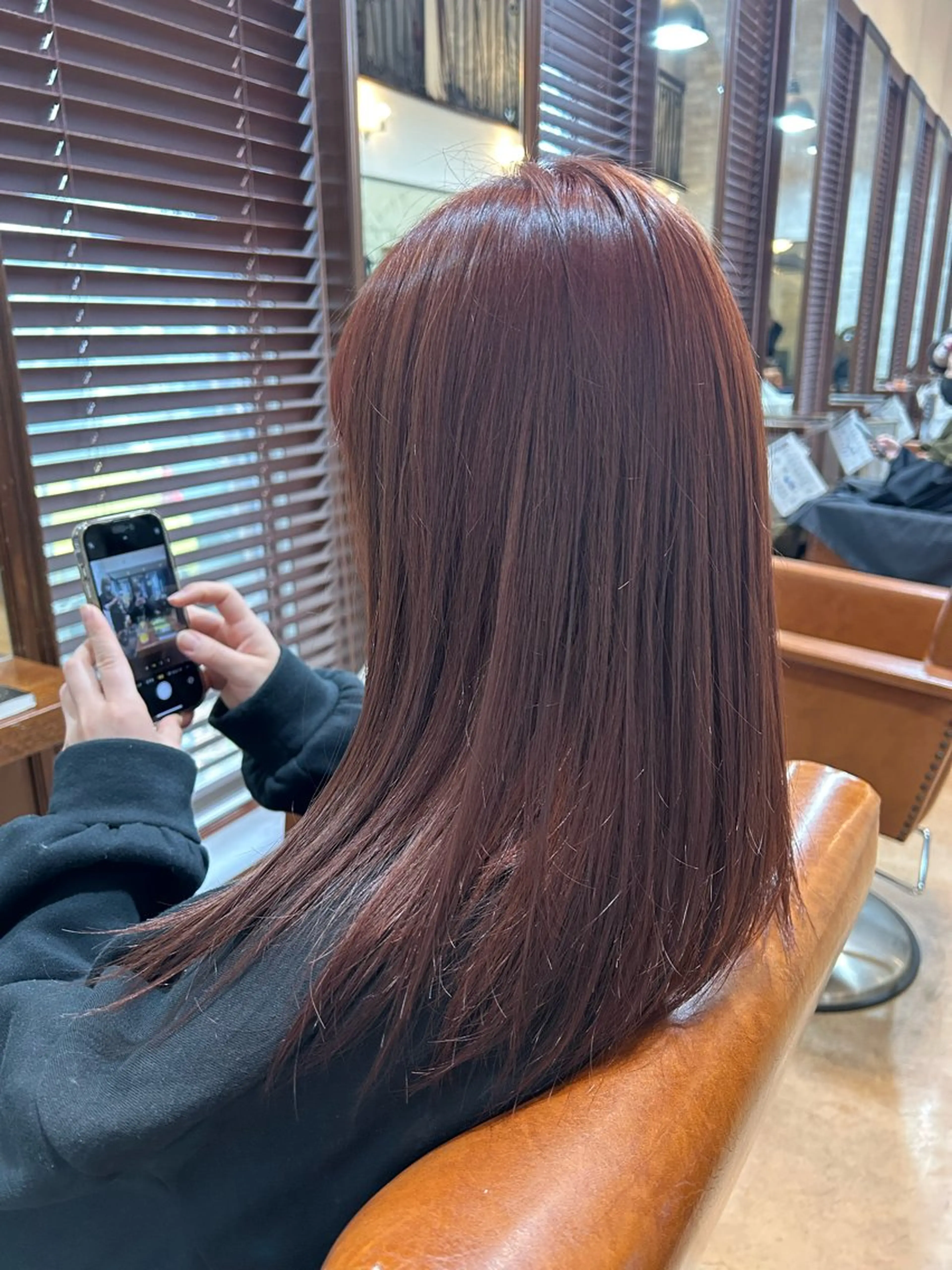 セミロング カラー カット ヘアカラー トリートメント hair make apt mocalabel所属・apt オクムラのヘアスタイル