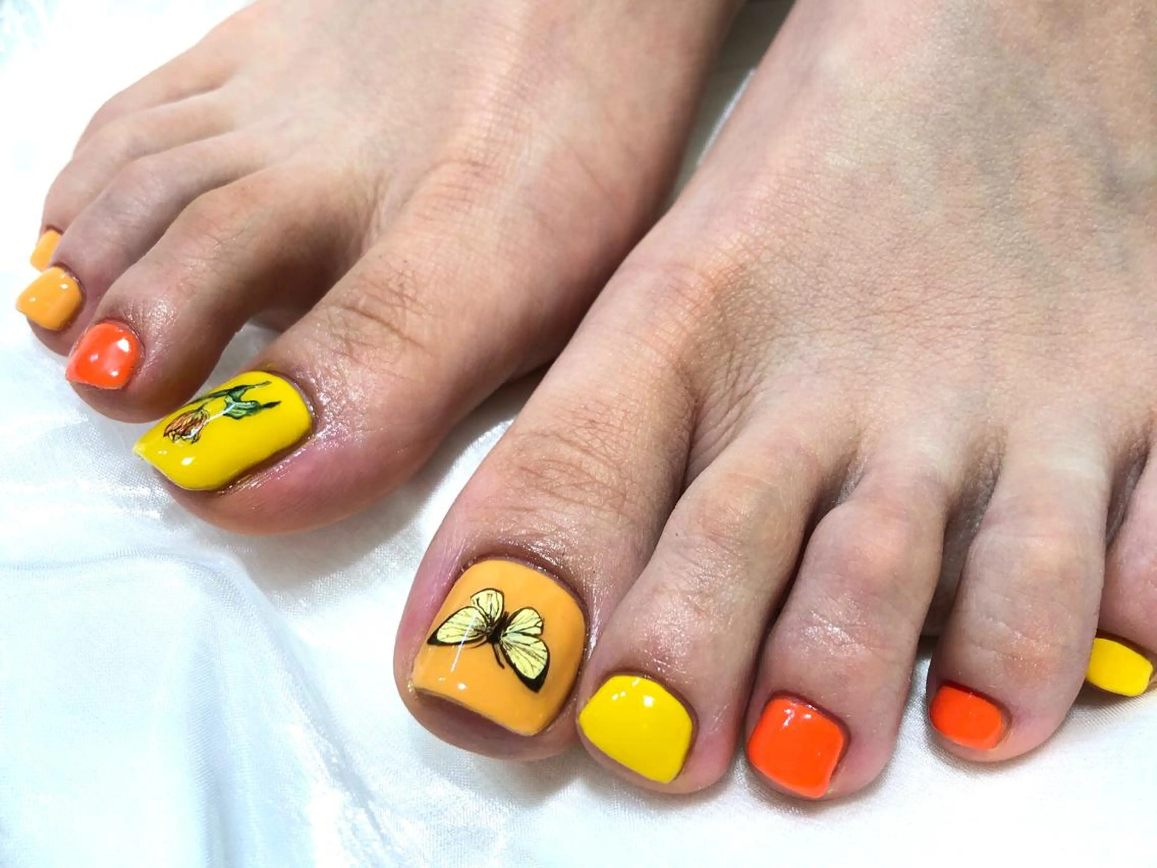 ネイル フットネイル 新井 ひなののネイルデザイン