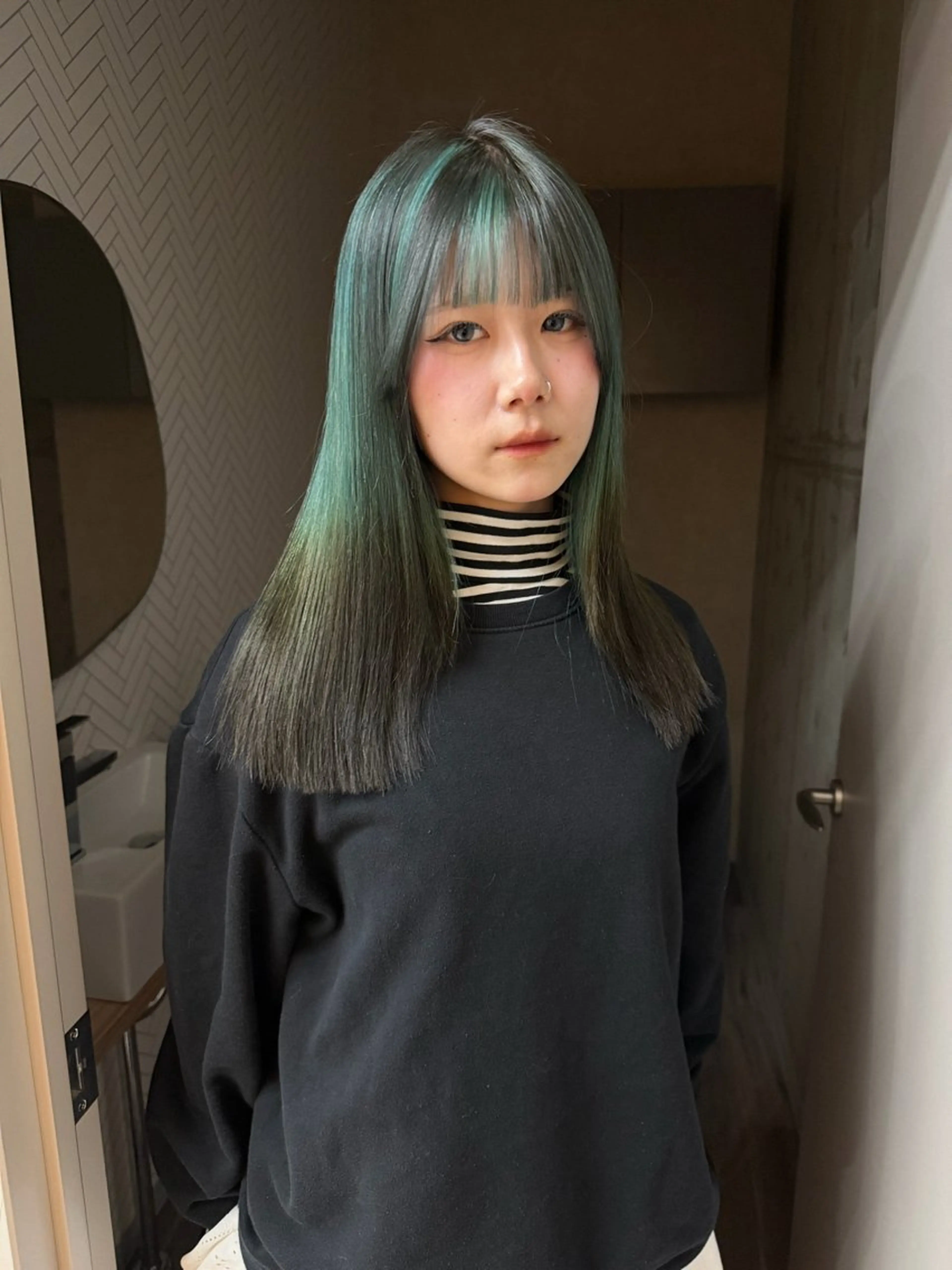 ミディアム カラー ブリーチ ケアブリーチ デザインカラー グラデーションカラー トリートメント ヘアカラー ブリーチ/ベージュ 💕/momoaのヘアスタイル