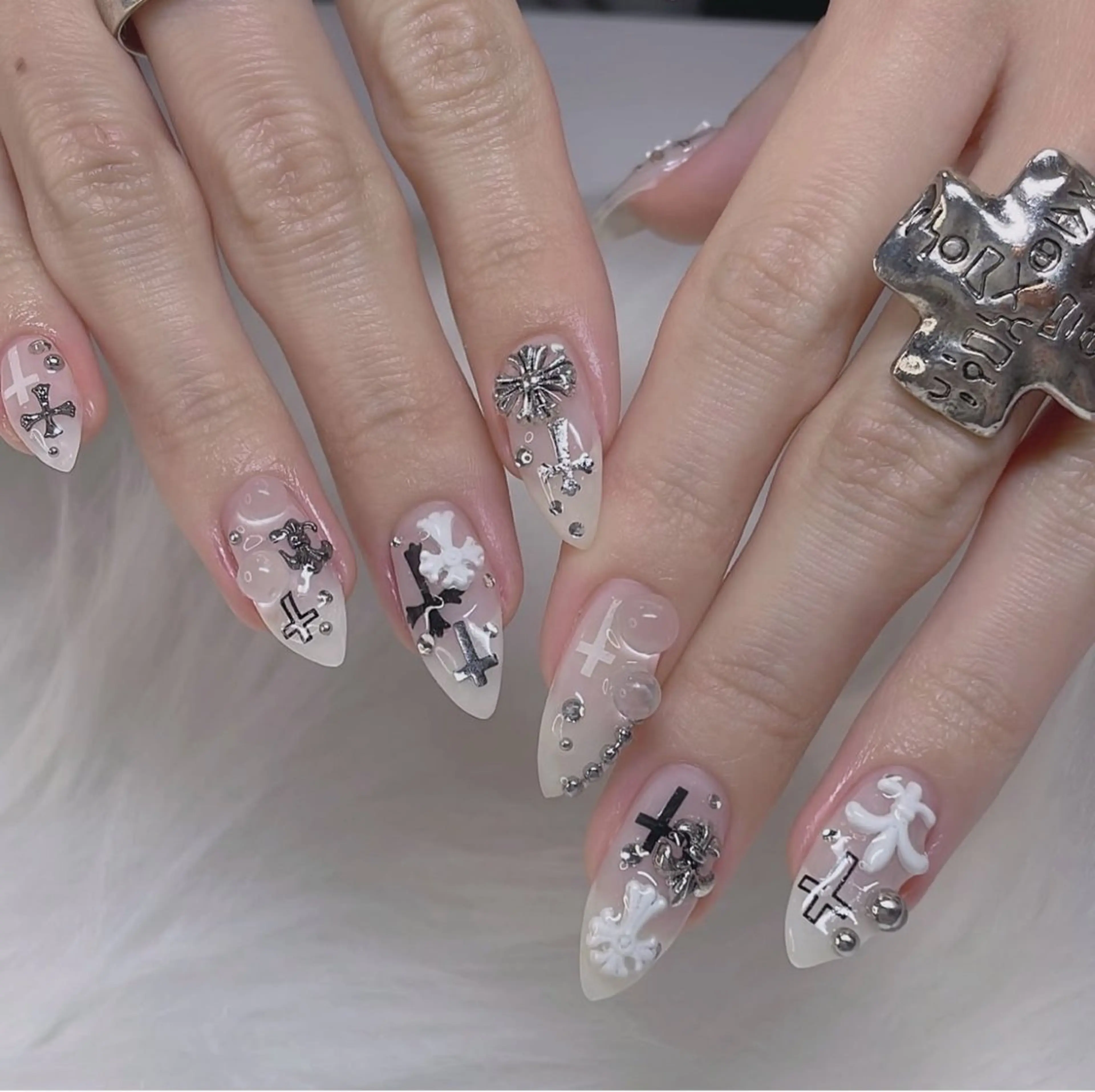 ネイル Lyna 池袋のネイルデザイン