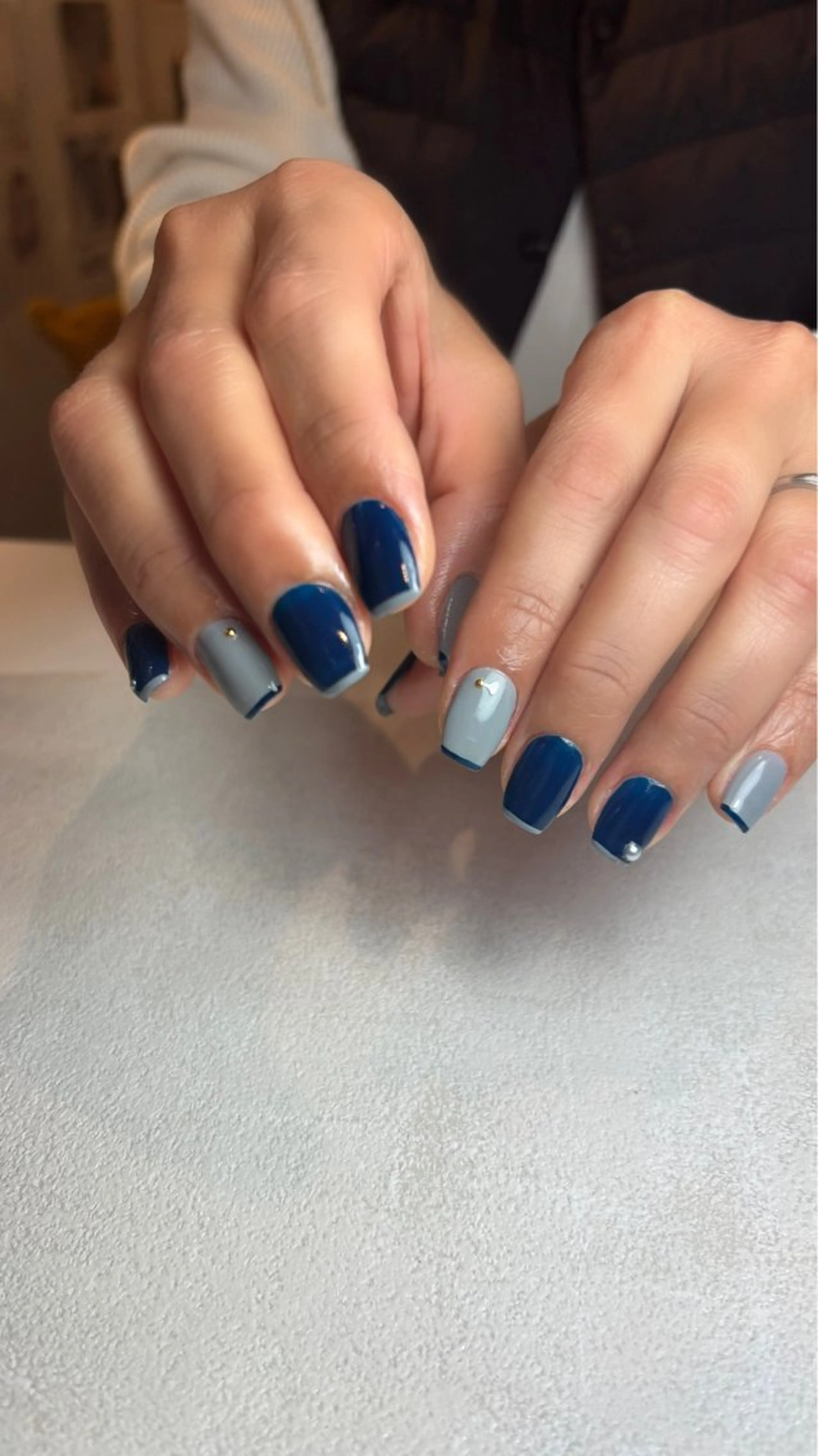メンズ ネイル フレンチネイル ネイビー スクエアネイル ハンドネイル 山田 美羽のネイルデザイン