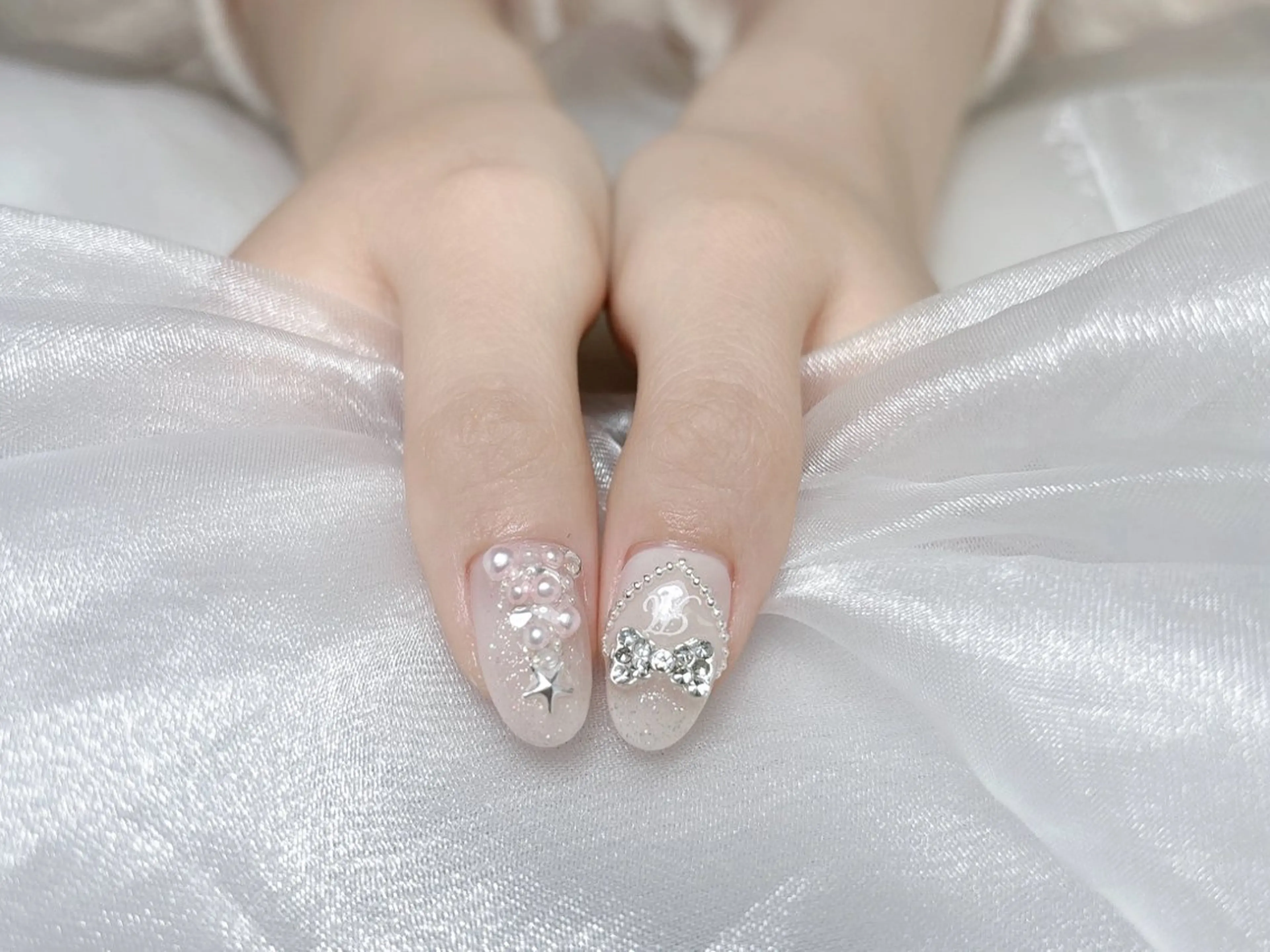 ネイル 成人式 ジェルネイル ロングネイル マグネットネイル ミディアムネイル ハンドネイル MoMoA Nail ネイル長さ出し専門店のネイルデザイン