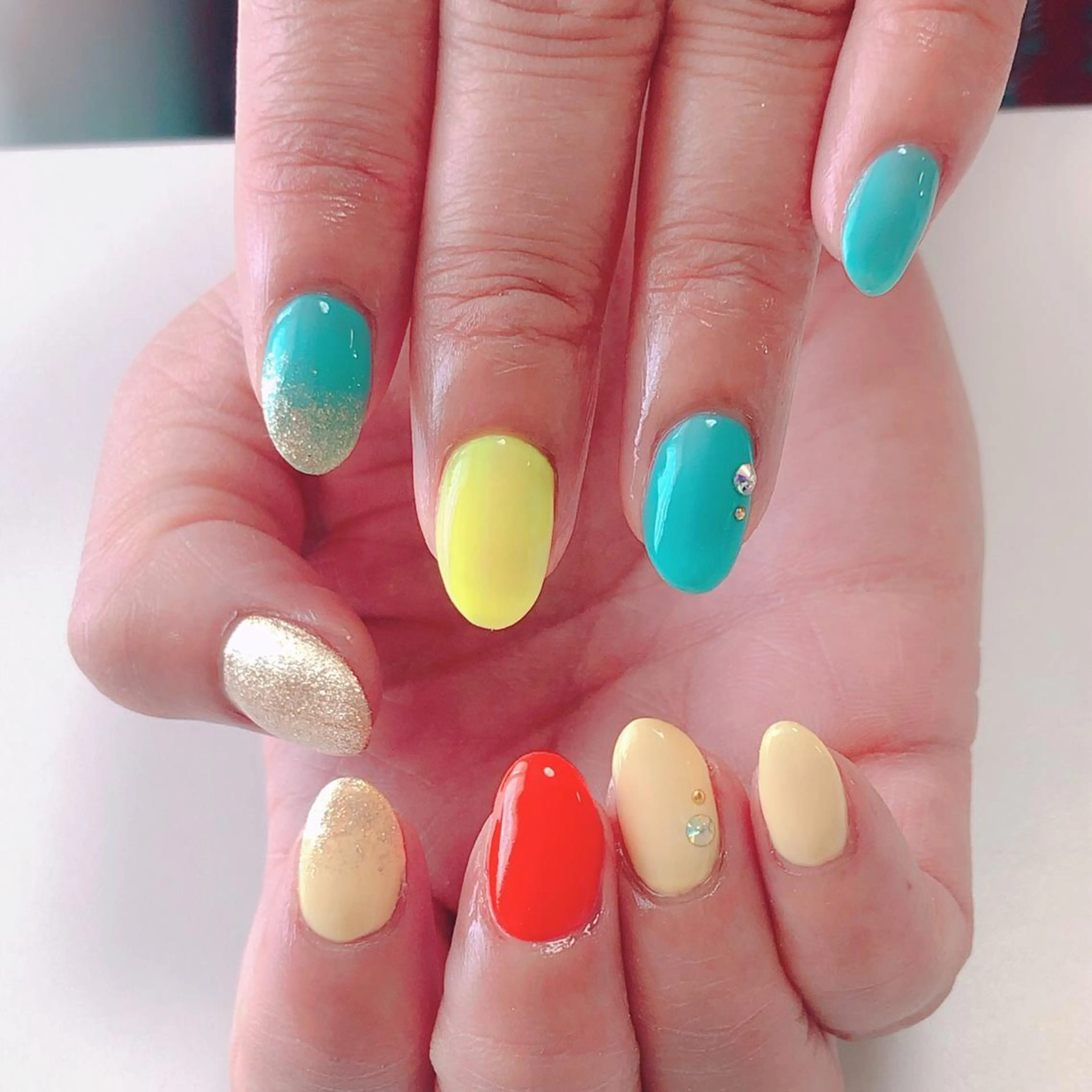 ネイル アートネイル 長さ出し フットネイル グリーン ニュアンスネイル Lily Roseスタッフ一同のマツエク・マツパデザイン