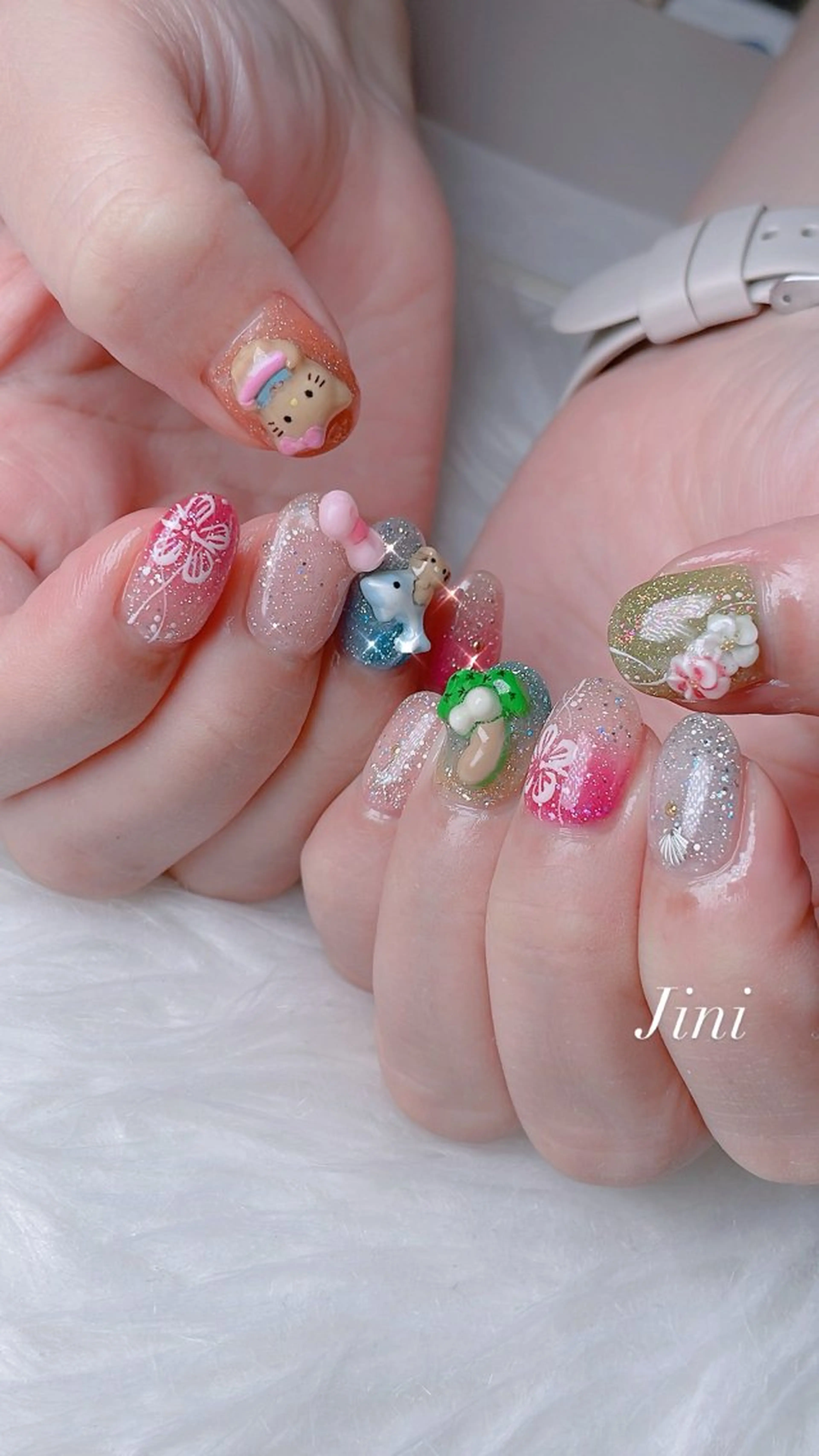 ネイル JINI NAIL所属・ジニ ネイルのネイルデザイン