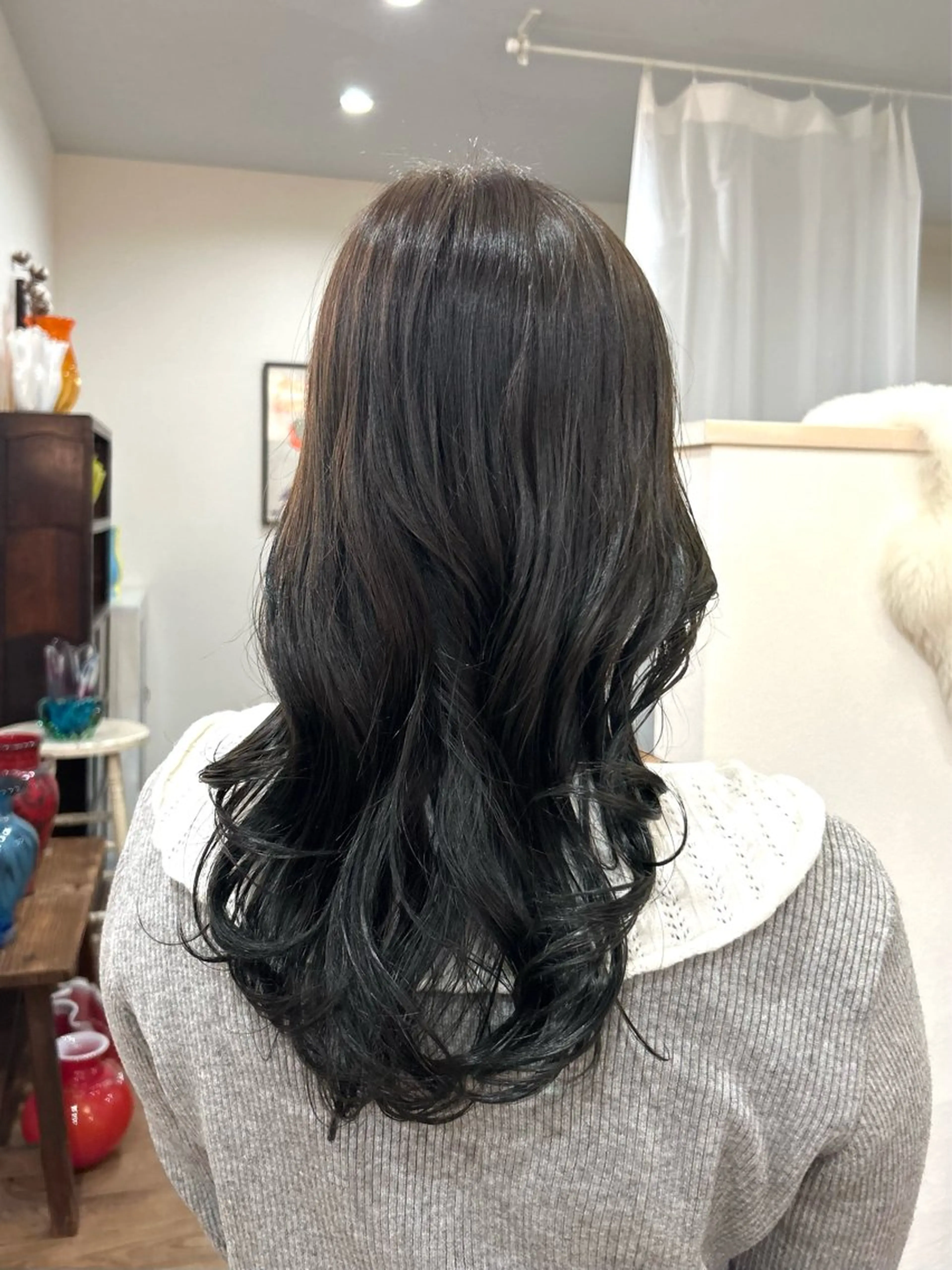 セミロング カラー オリーブカラー 久保田 優のヘアスタイル