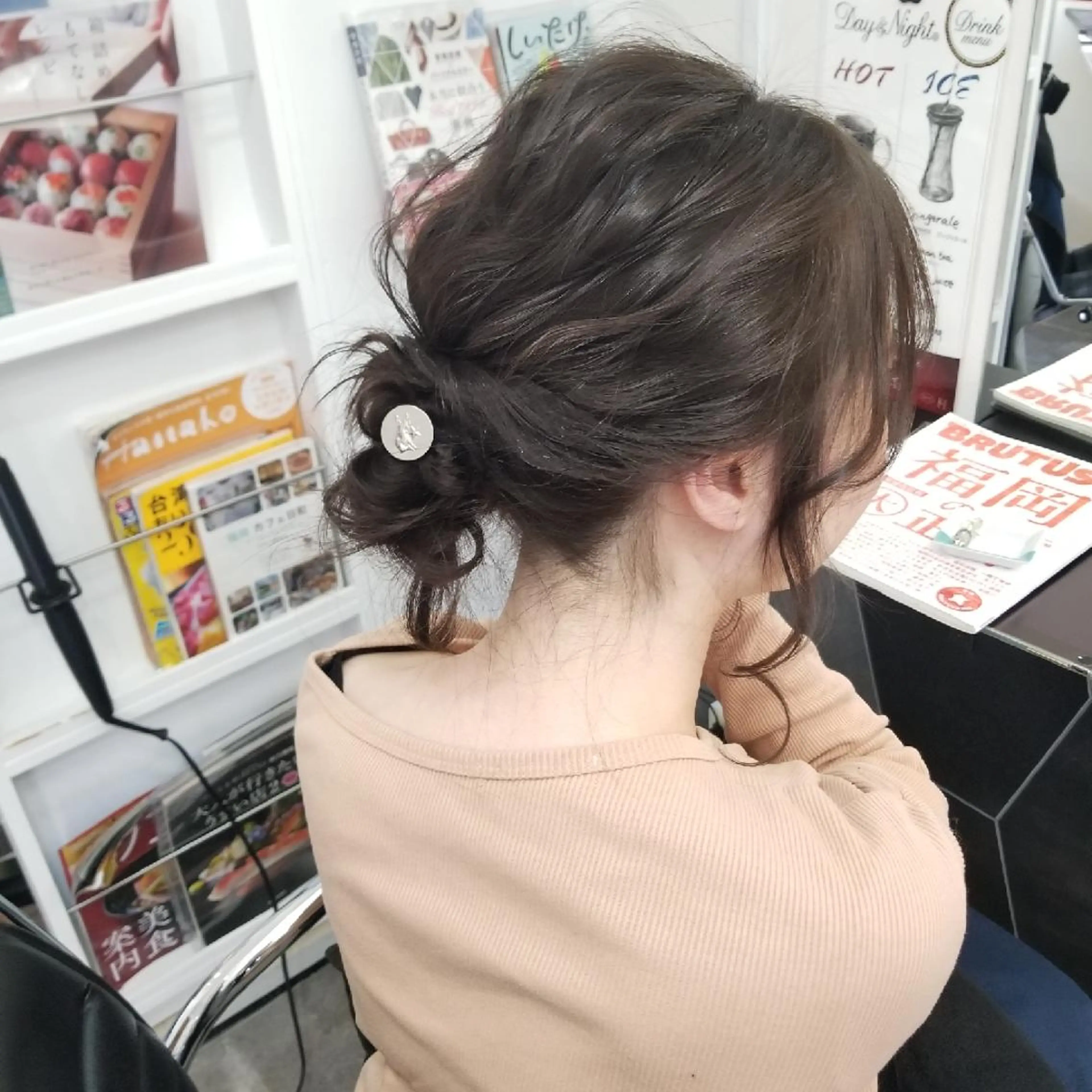 セミロング ヘアアレンジ Day＆Night所属・Day&Night [店長]Chiakiのヘアスタイル