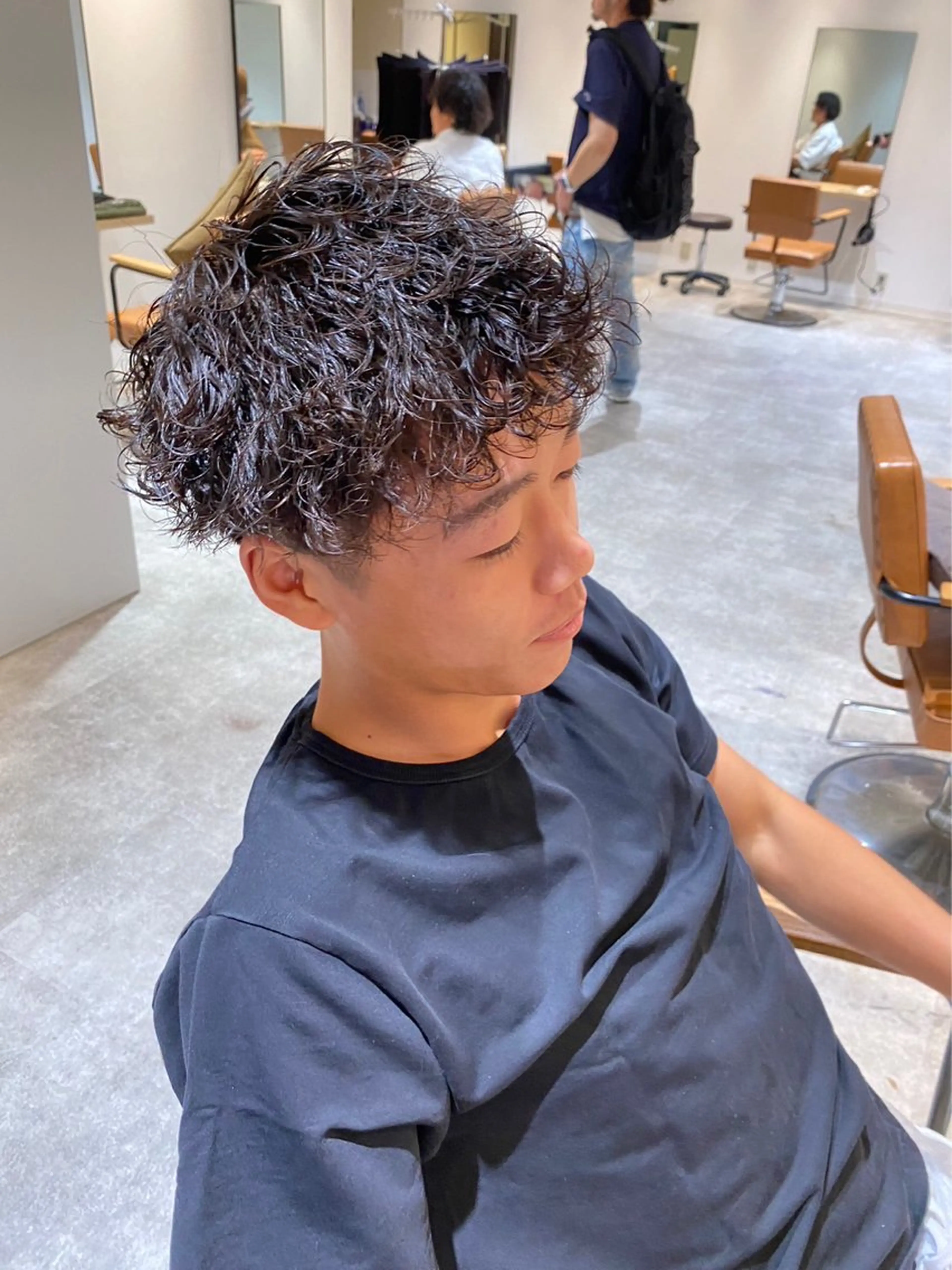 ショート パーマ メンズ メンズパーマ 波巻きパーマ 髪質改善特化型美容師 🫧岡本璃来🫧のヘアスタイル