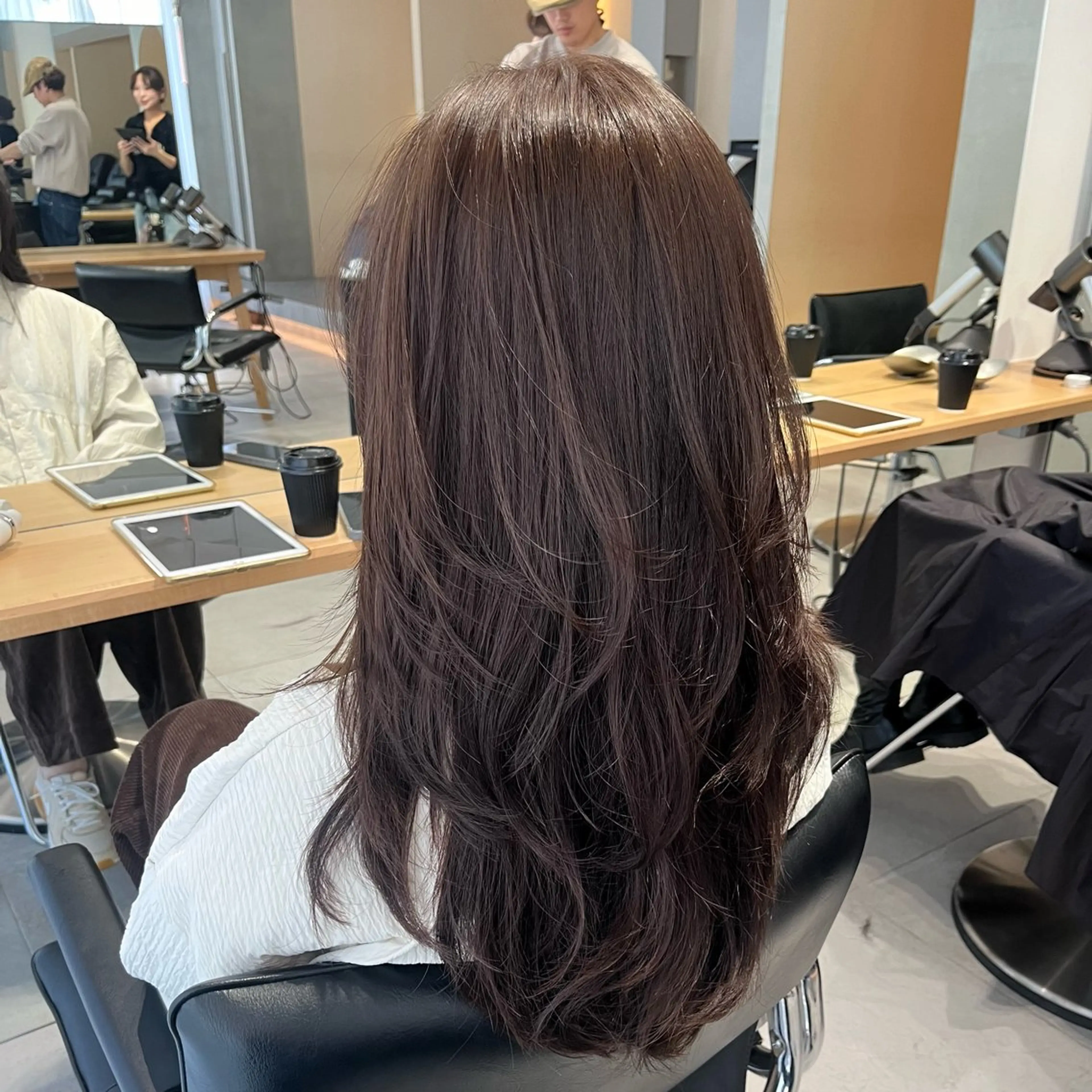ロング カラー ハッシュカット ハイレイヤー レイヤーカット カット ヘアカラー トリートメント ナミ🩶暗髪/暖色 ❤️/透明感/縮毛のヘアスタイル