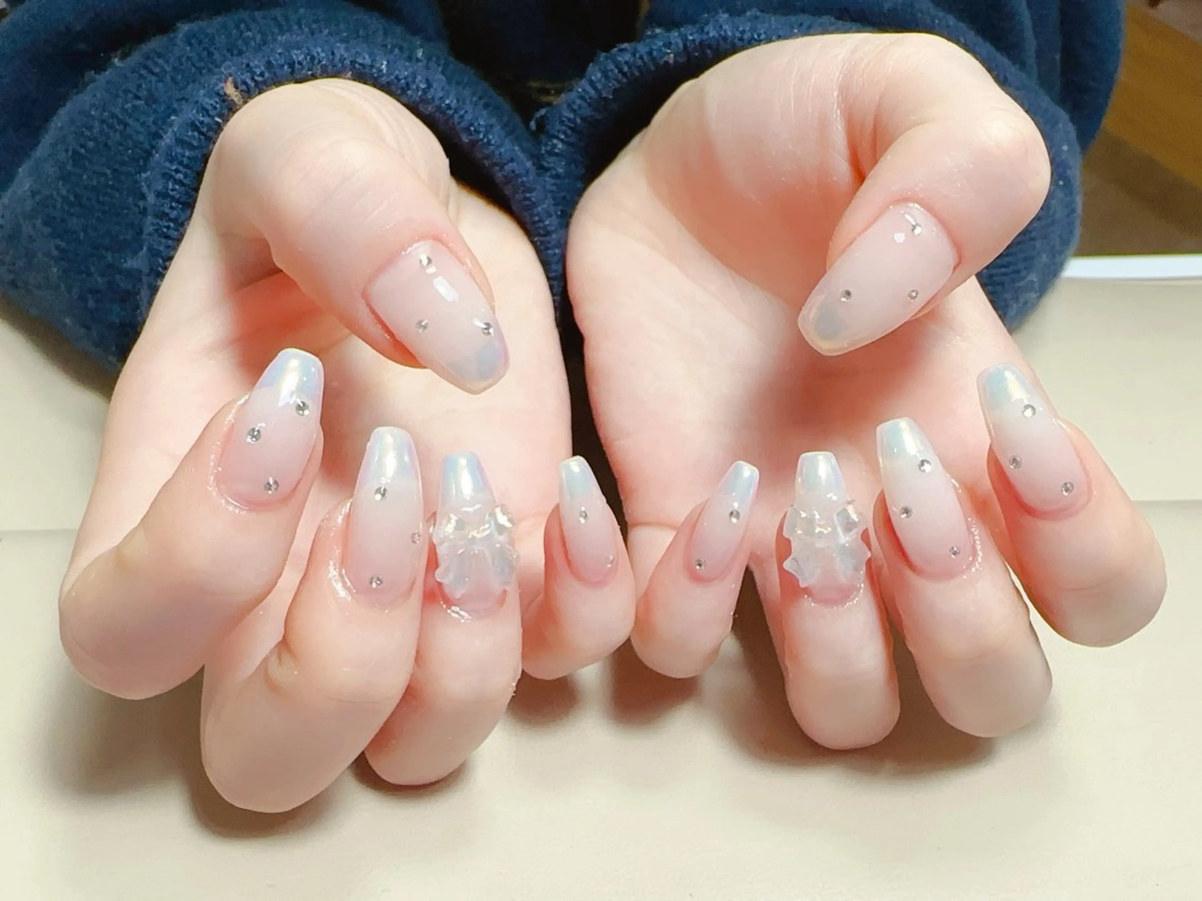 ネイル ハンドネイル NAIL CIRCLESのネイルデザイン