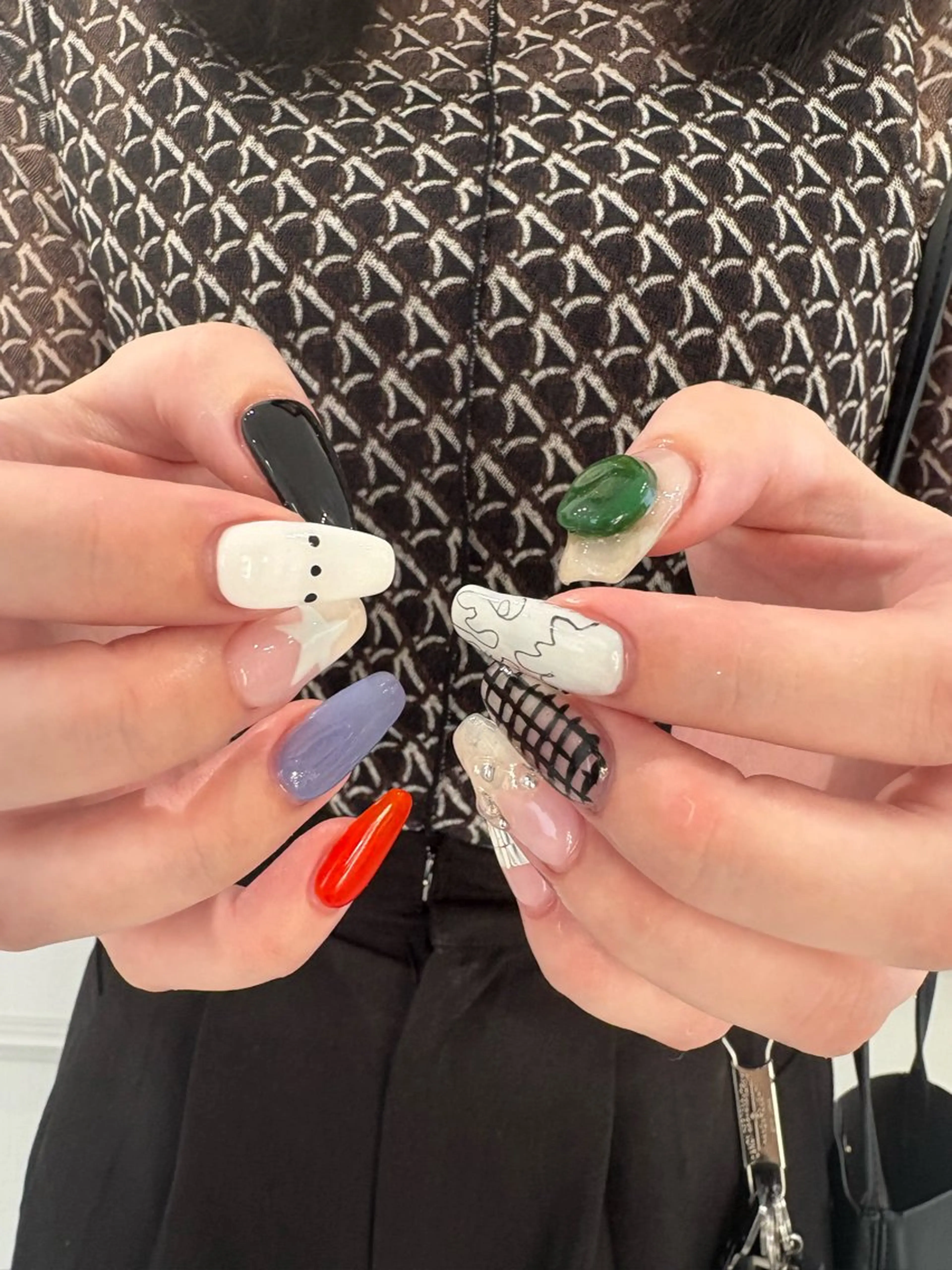 ネイル aloalo所属・aloalo MIKAのネイルデザイン