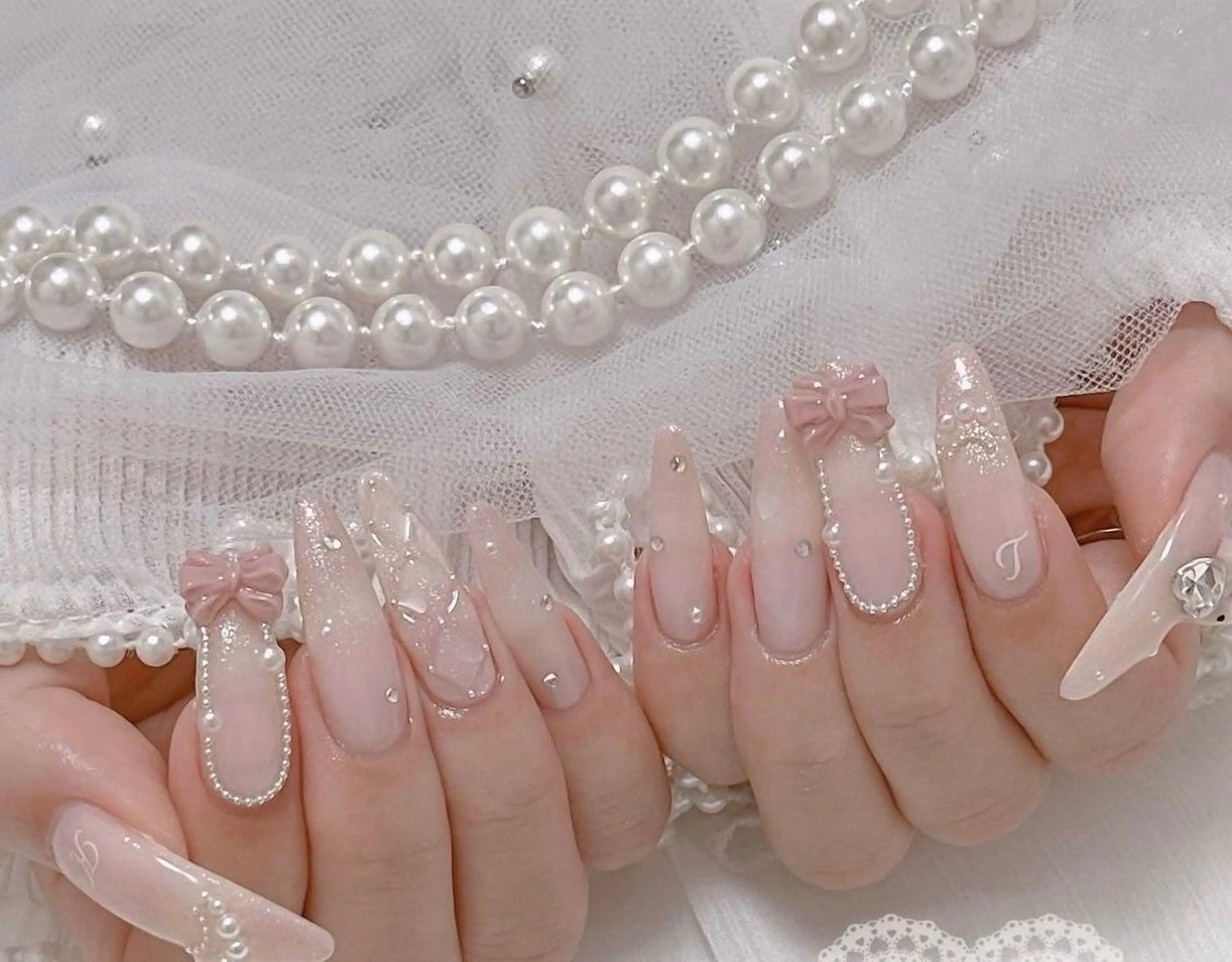 ネイル チークネイル フレンチネイル グラデーション 韓国ネイル マグネットネイル Hana nail所属・Hana Nailのネイルデザイン