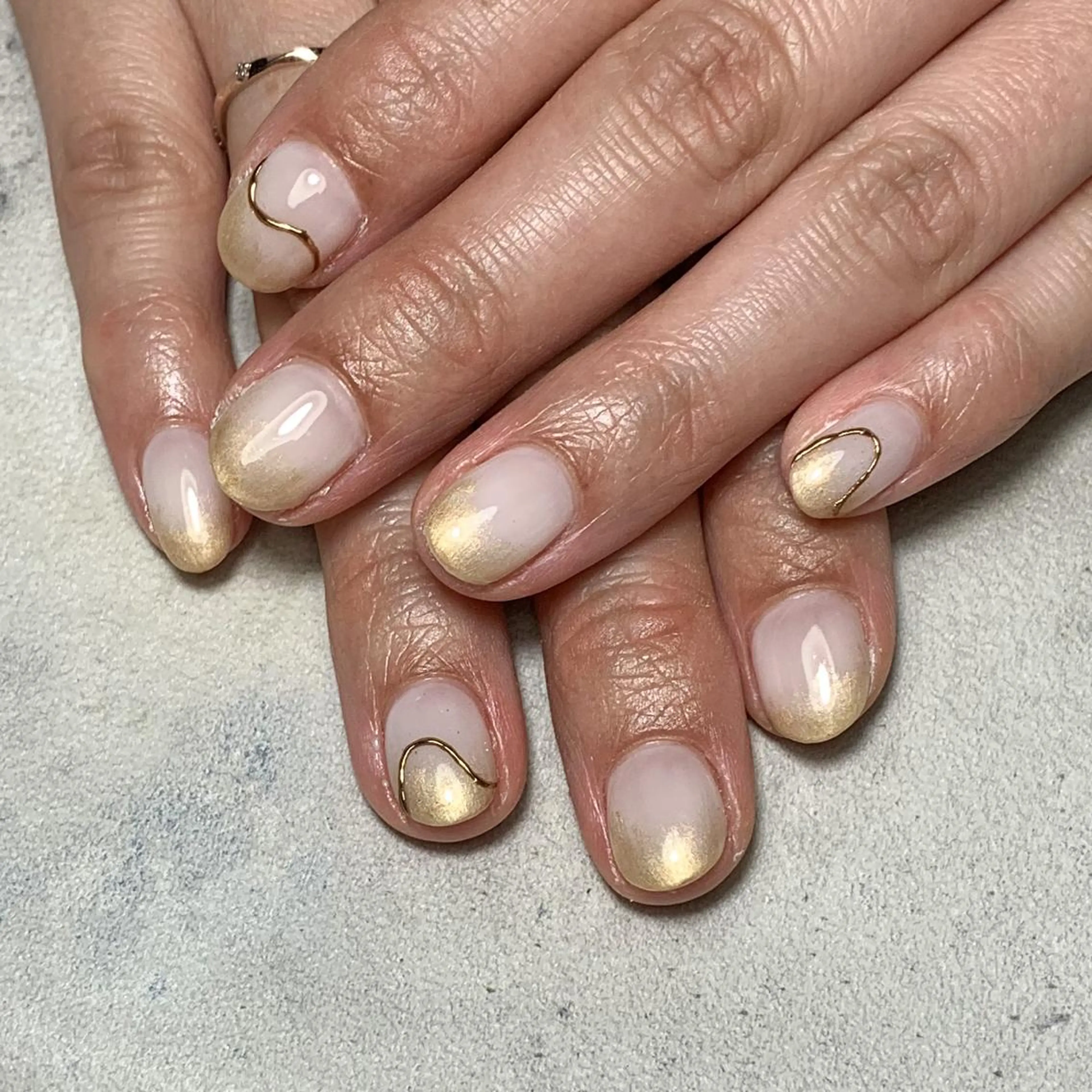 ネイル atelier　FIORITURA所属・FIORITURA aiのネイルデザイン