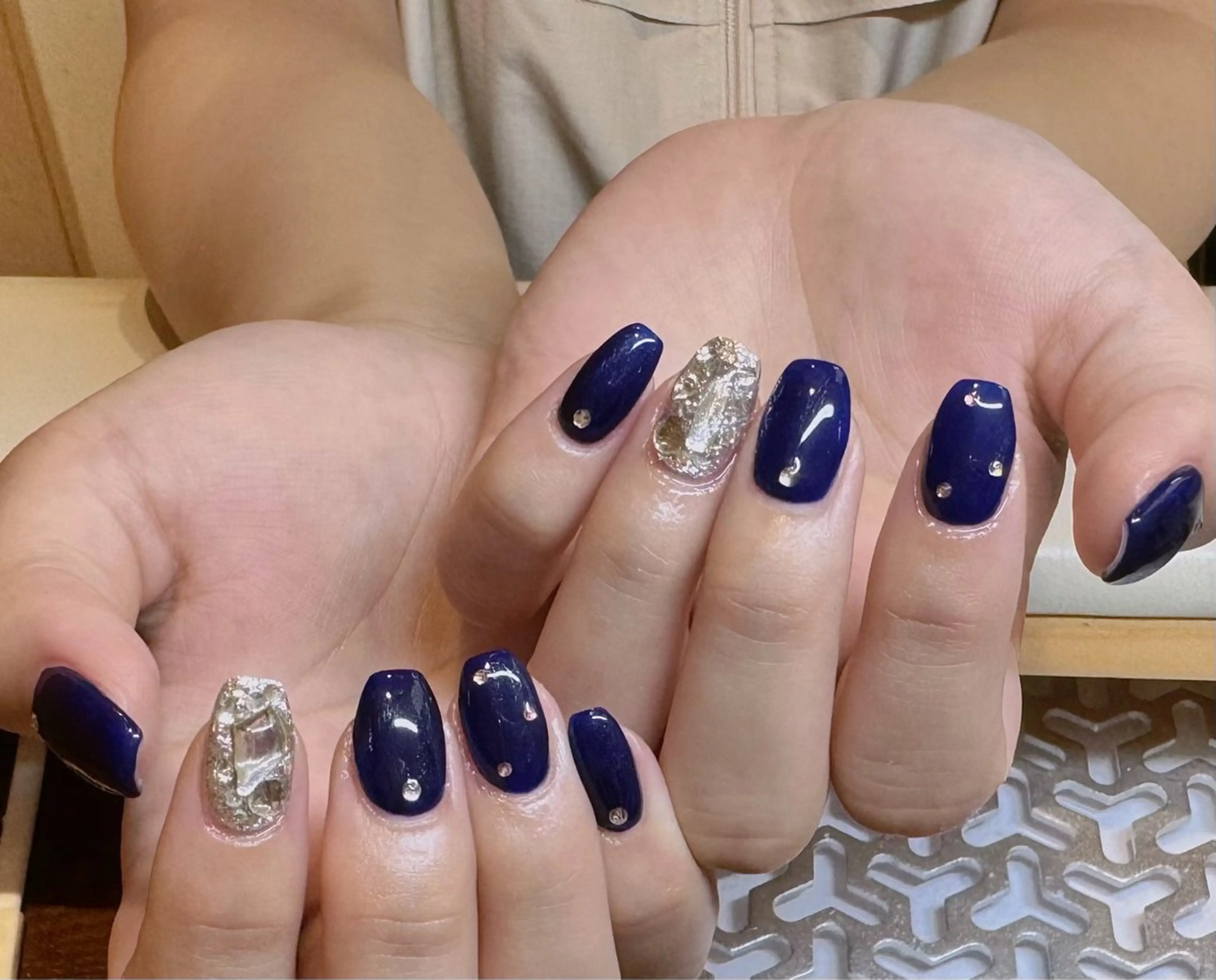 ネイル べっ甲ネイル ボルドー ブラウン マグネットネイル ニュアンスネイル ハンドネイル RinRin　nail所属・孔 ジンシェンのネイルデザイン