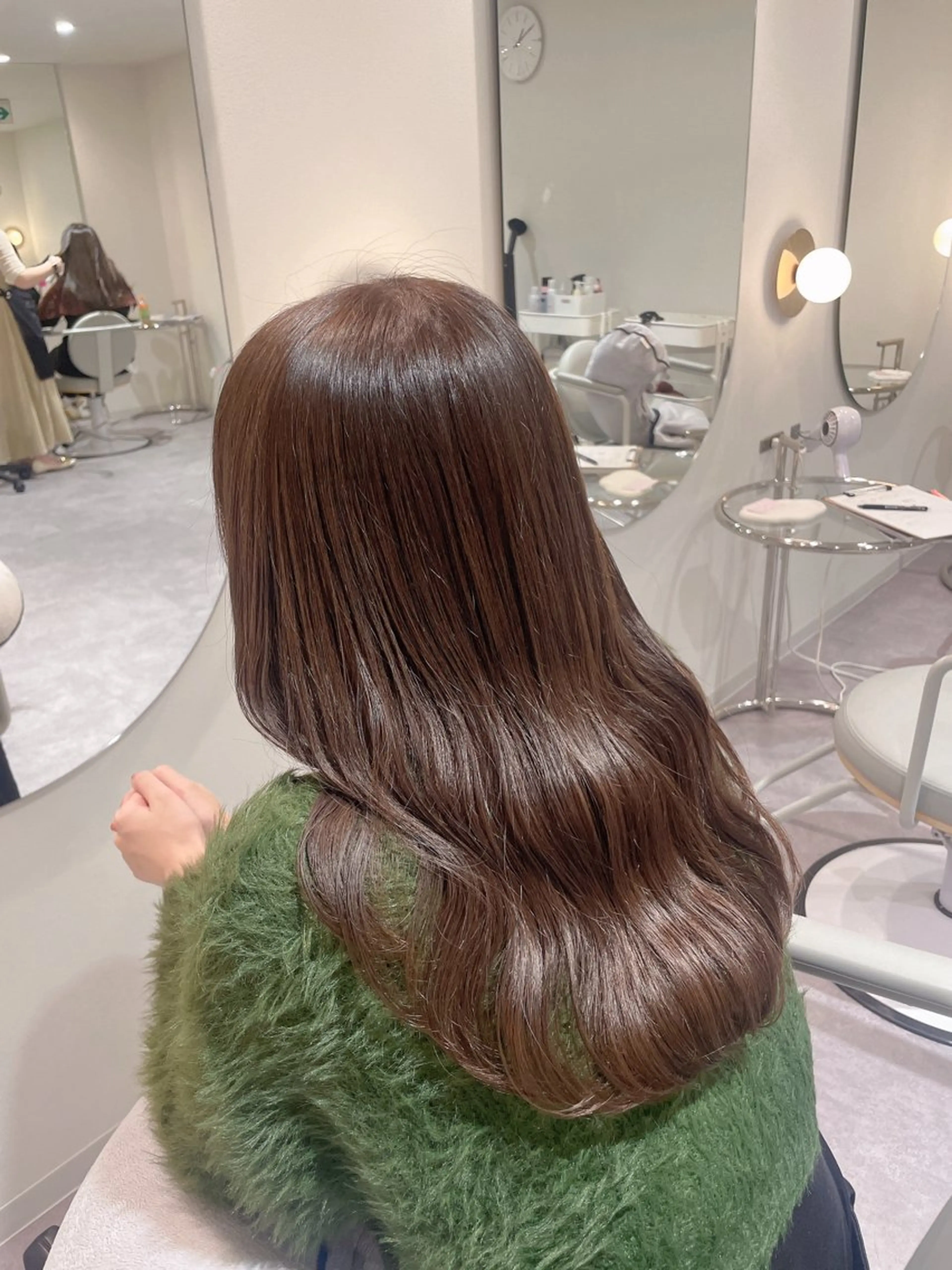 ロング 廣岡 采音のヘアスタイル