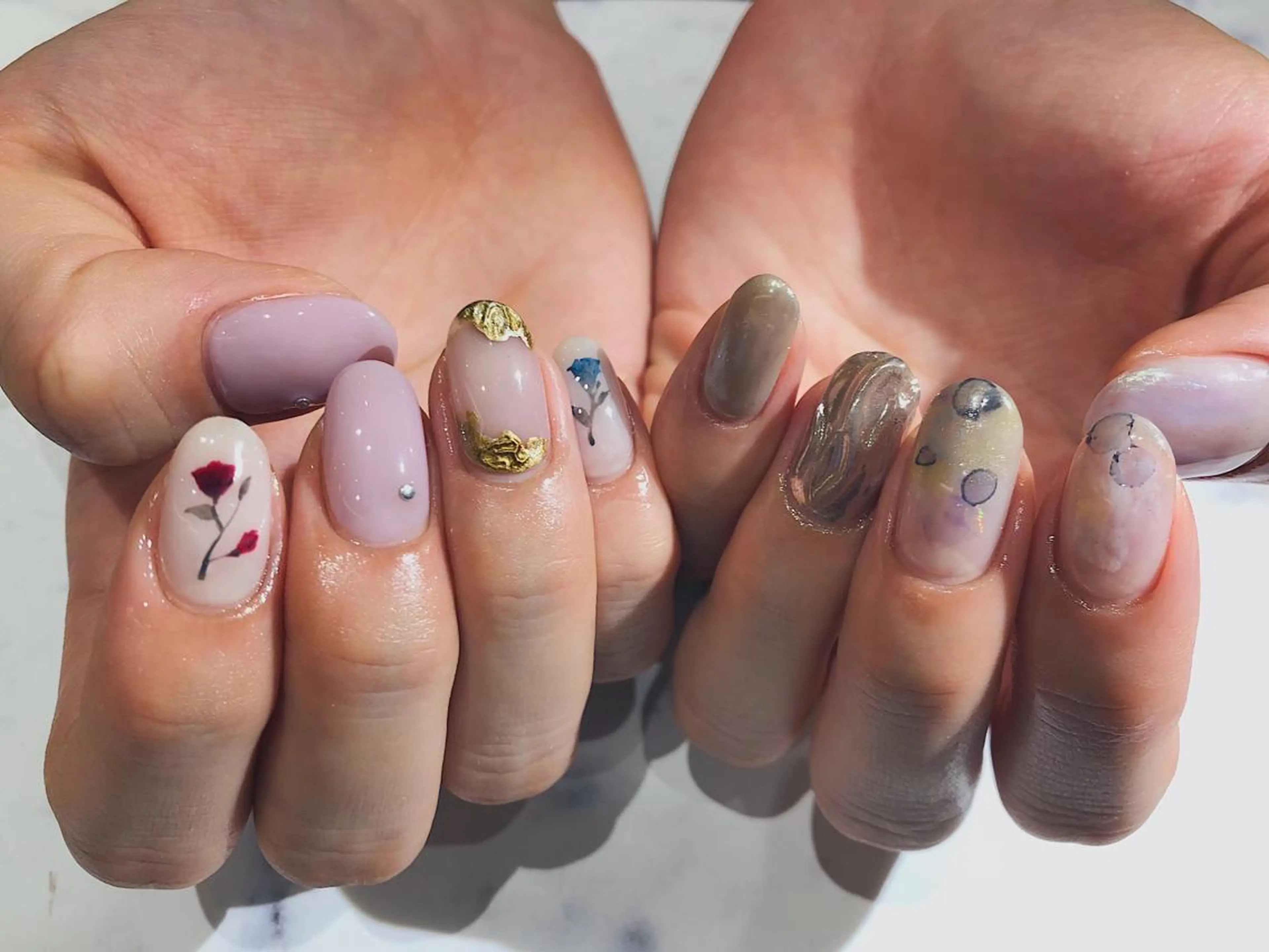 ショート カラー ネイル マツエク・マツパ ハンドネイル illum hicariのネイルデザイン