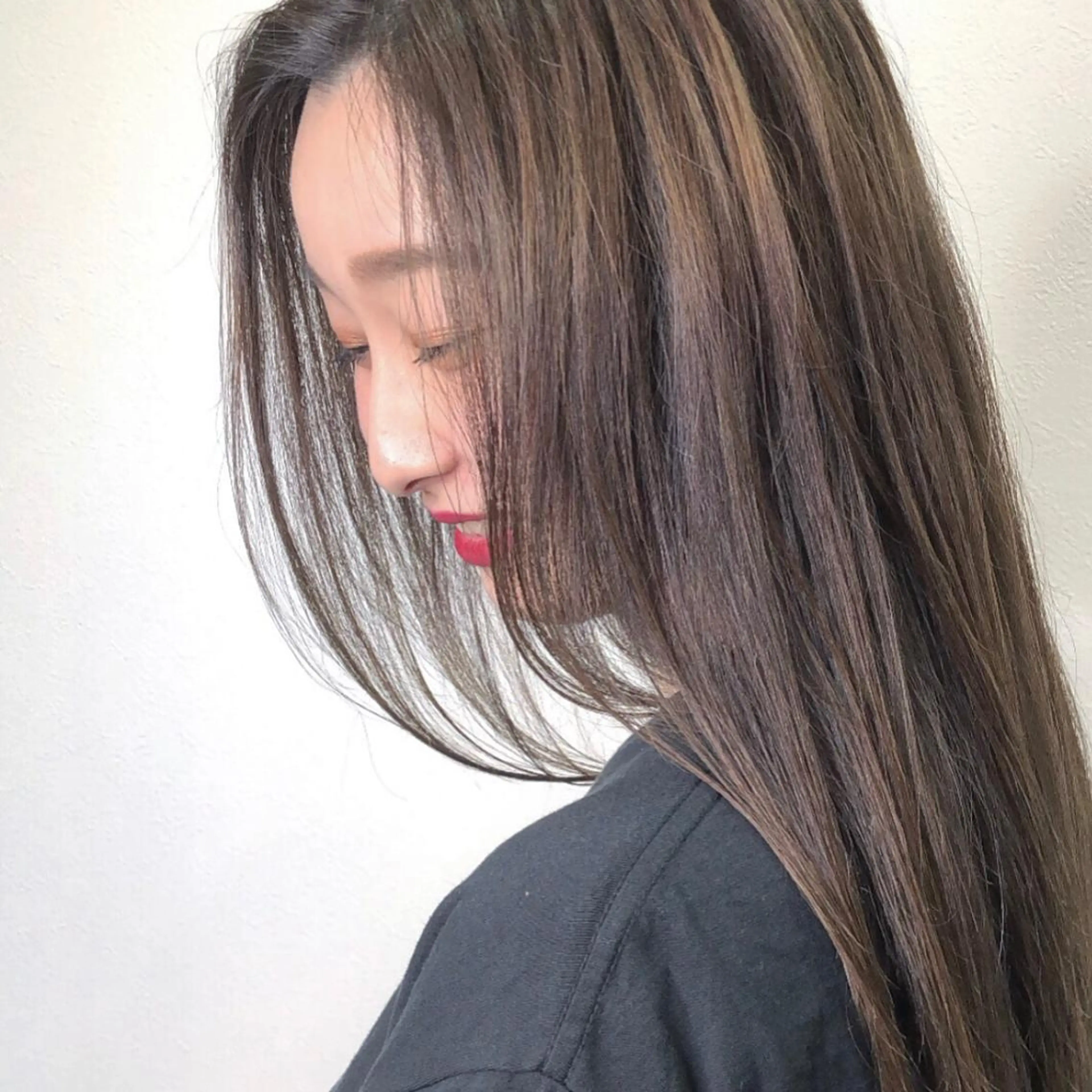 ロング カラー VIEWユリナ メイク/ カットのヘアスタイル