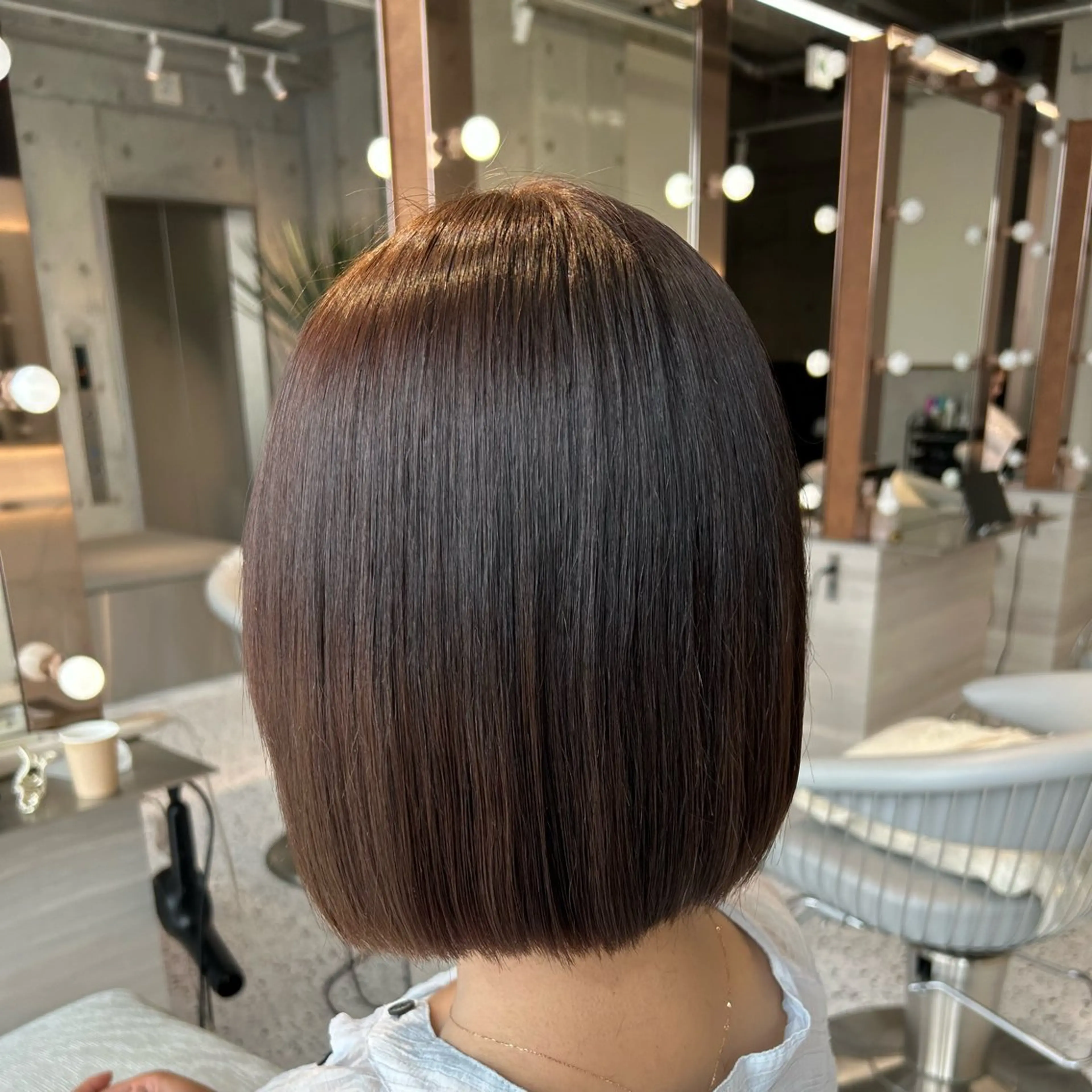 ミディアム カラー 切りっぱなしボブ ボブレイヤー アッシュ アッシュブラウン ベージュカラー ボブ/髪質改善 jionのヘアスタイル