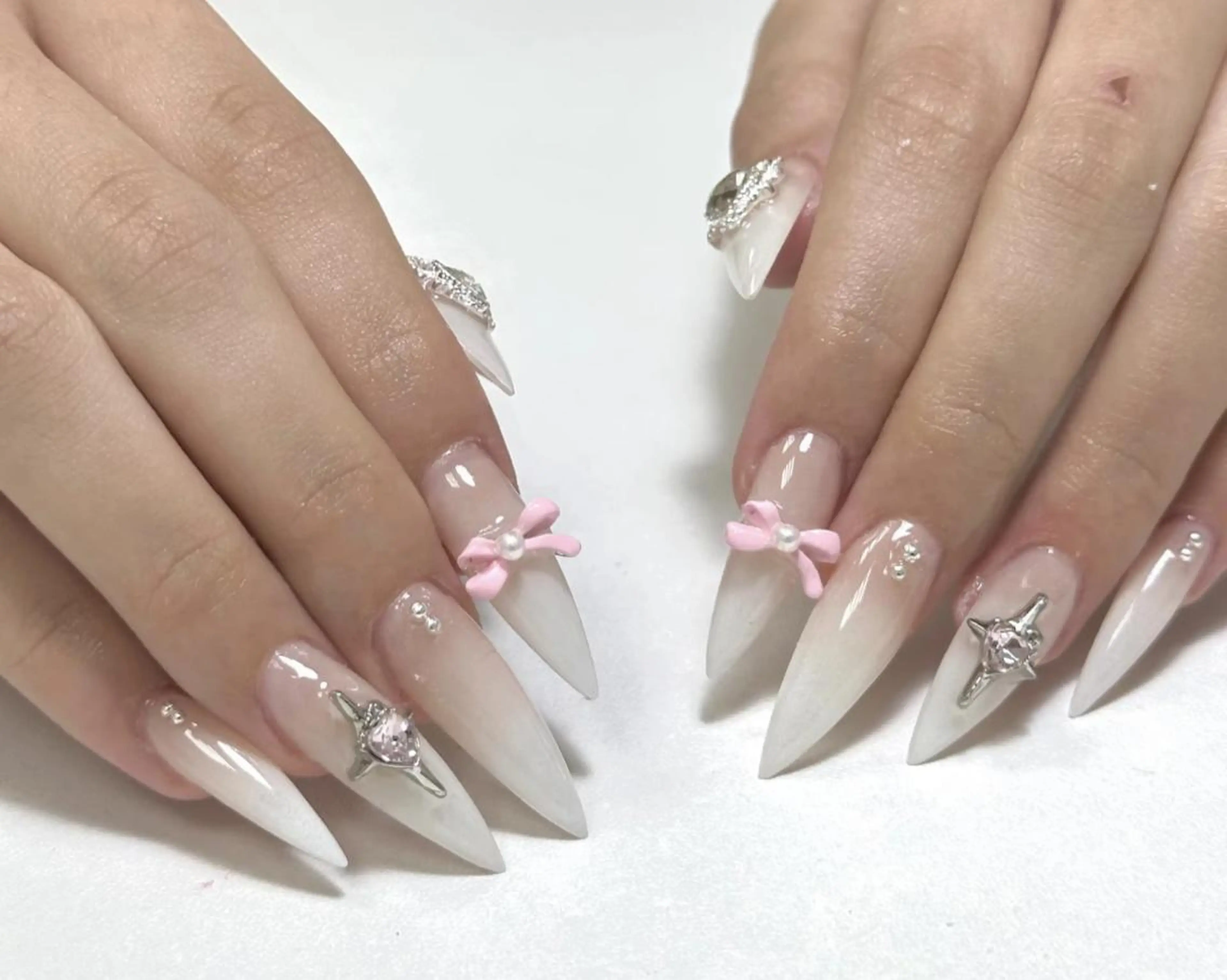 ネイル ハンドネイル 🎀 NaNa_nailのネイルデザイン
