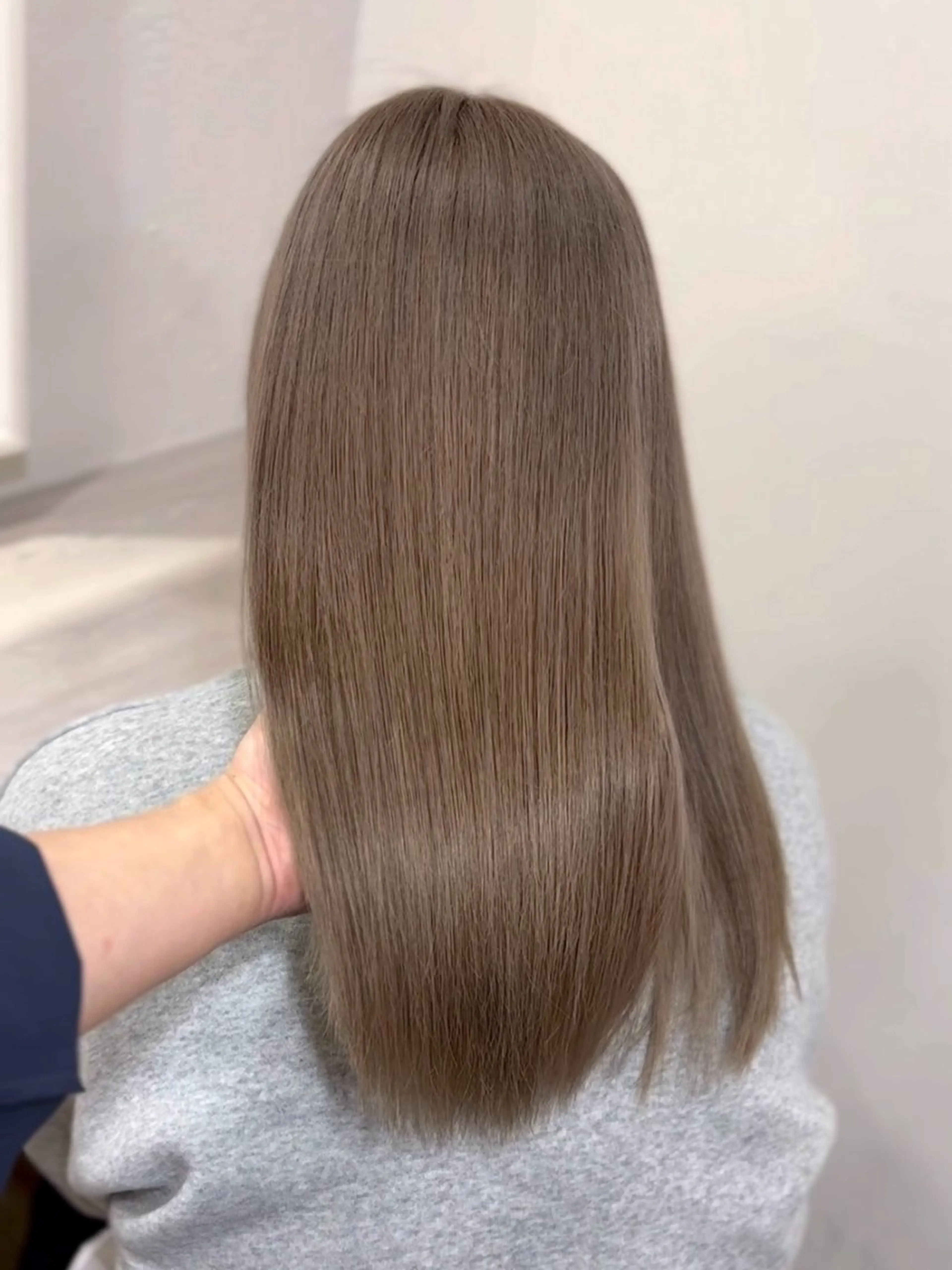 ミディアム カラー ブリーチ 透明感カラー グレージュ ブリーチなしベージュ 特化 松村 茶屋町のヘアスタイル