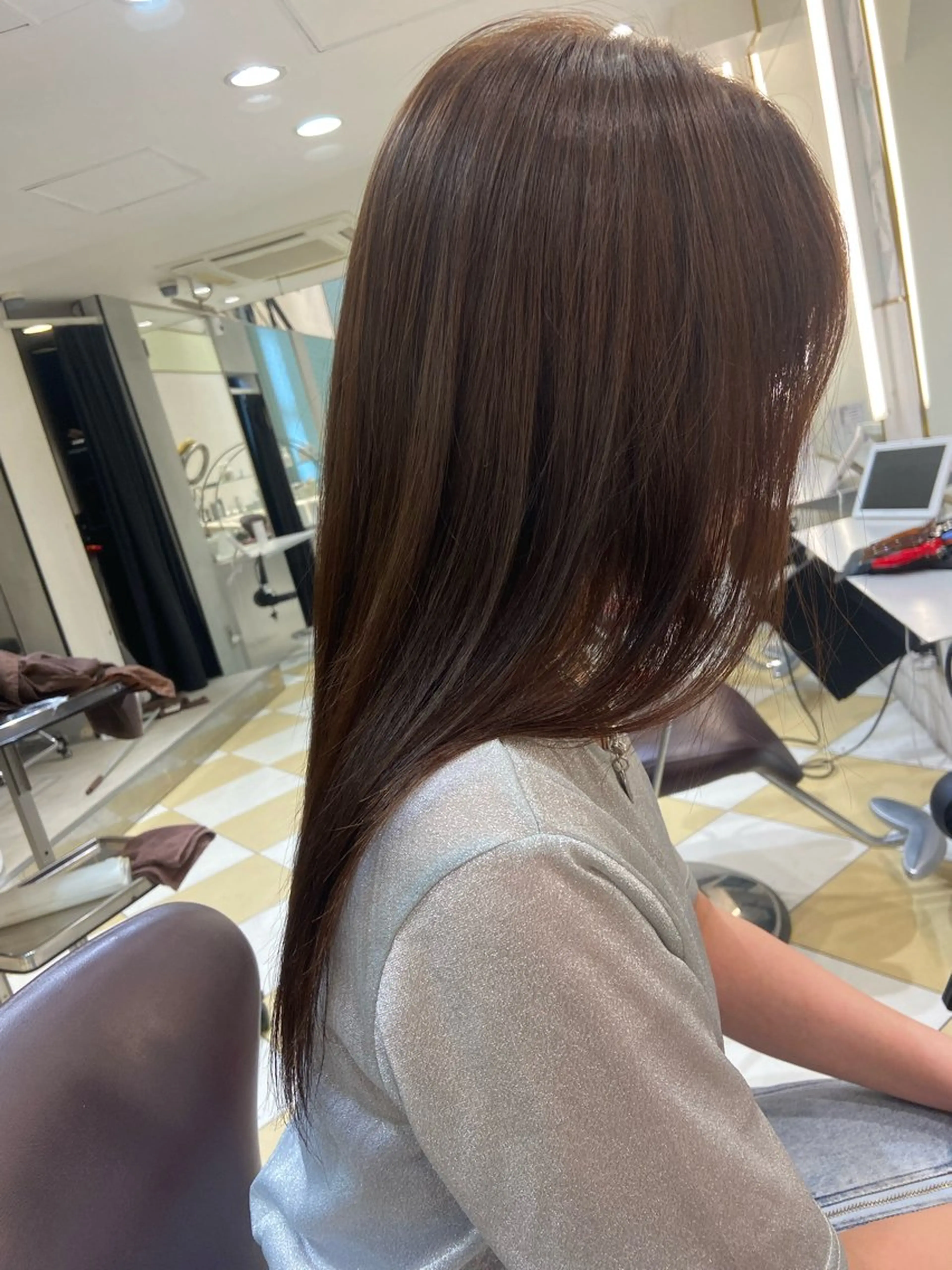 セミロング カラー 『ハイトーン特化』✨ 音喜多優也のヘアスタイル