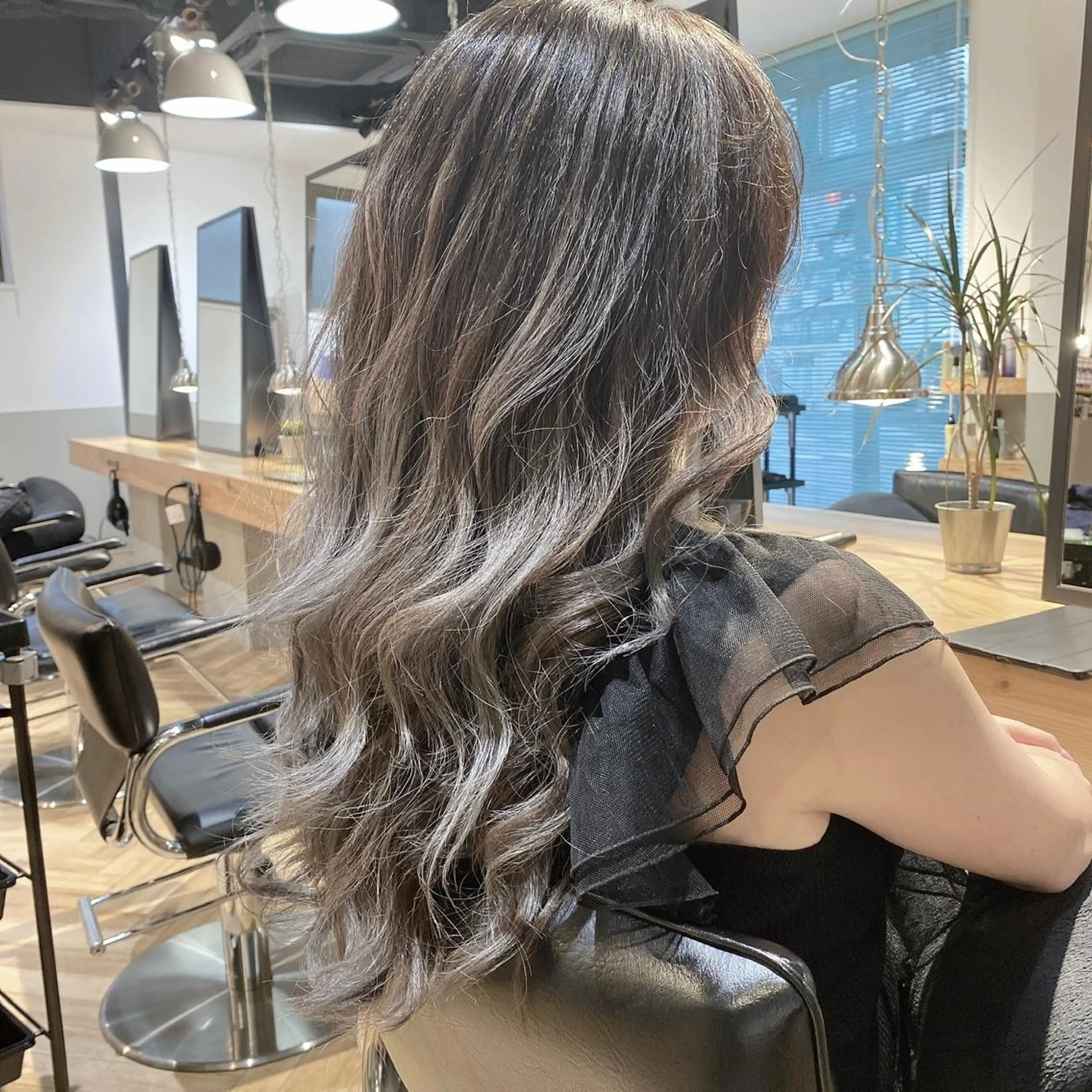 ロング カット ヘアカラー トリートメント ヘッドスパ 髪質改善/透感カラー 山下輝人のヘアスタイル