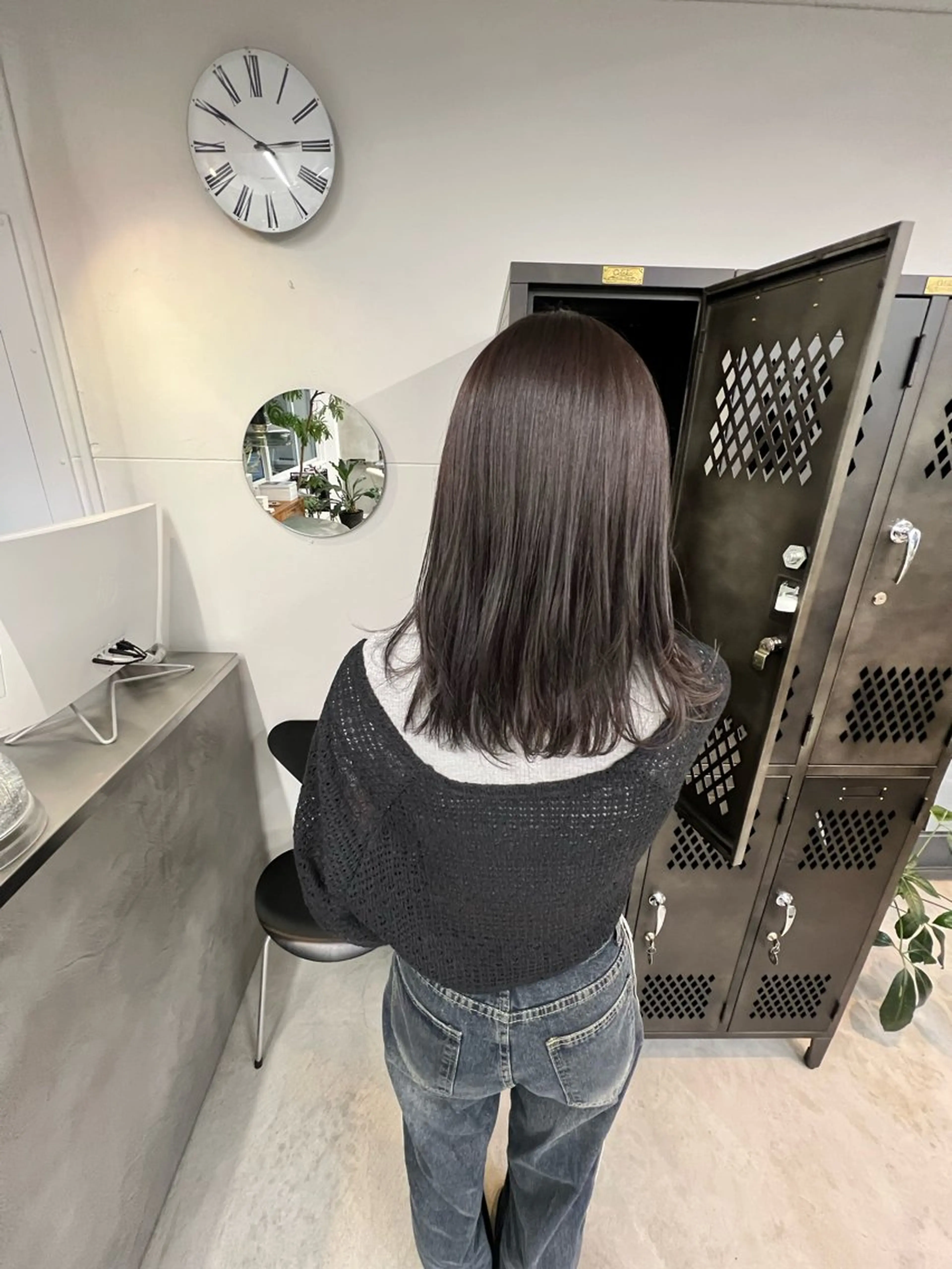 ミディアム INORI /フェイスレイヤーのヘアスタイル