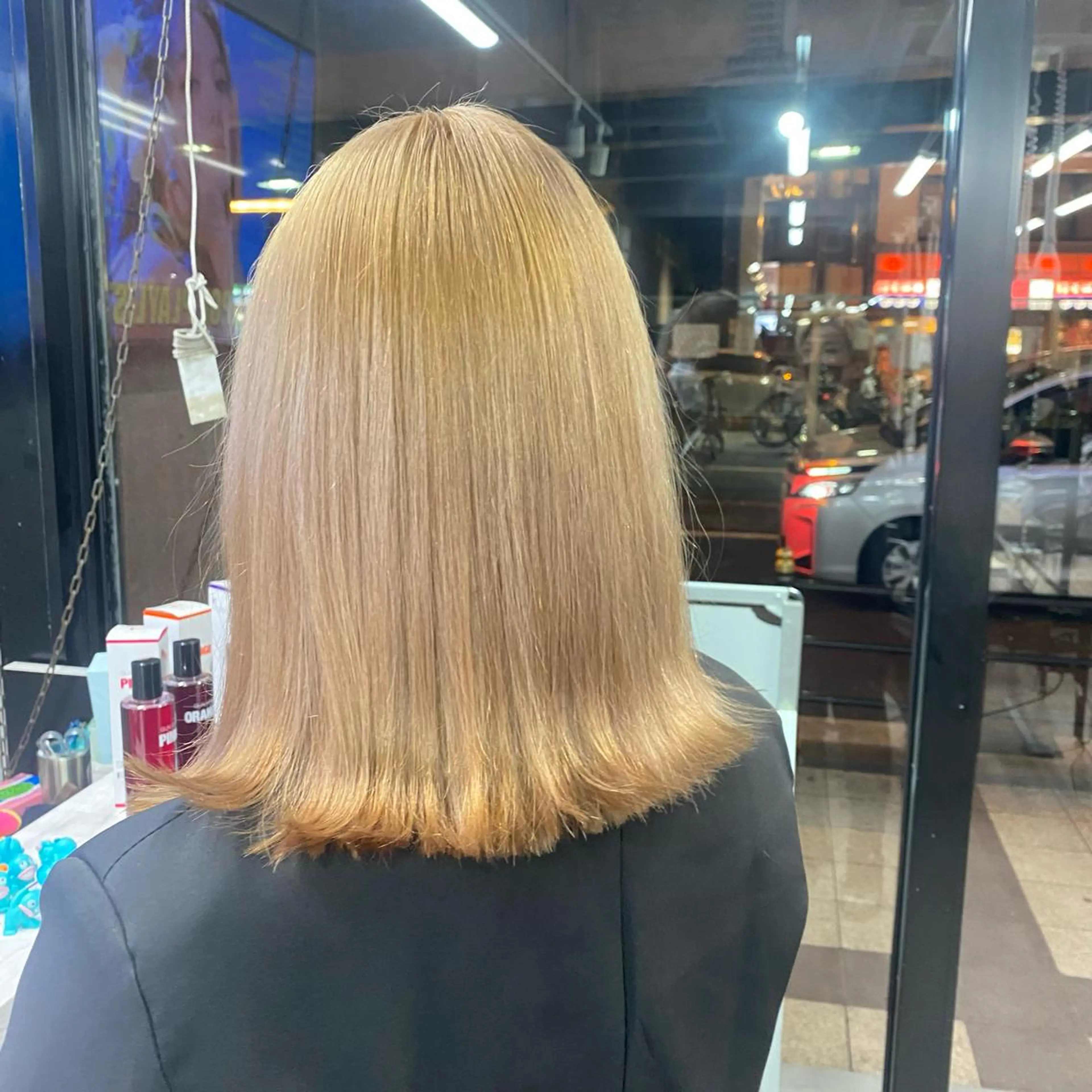 カラー ベージュカラー ミルクティーベージュ カット ヘアカラー Seleneコウキ ブリーチ/ハイトーンのヘアスタイル