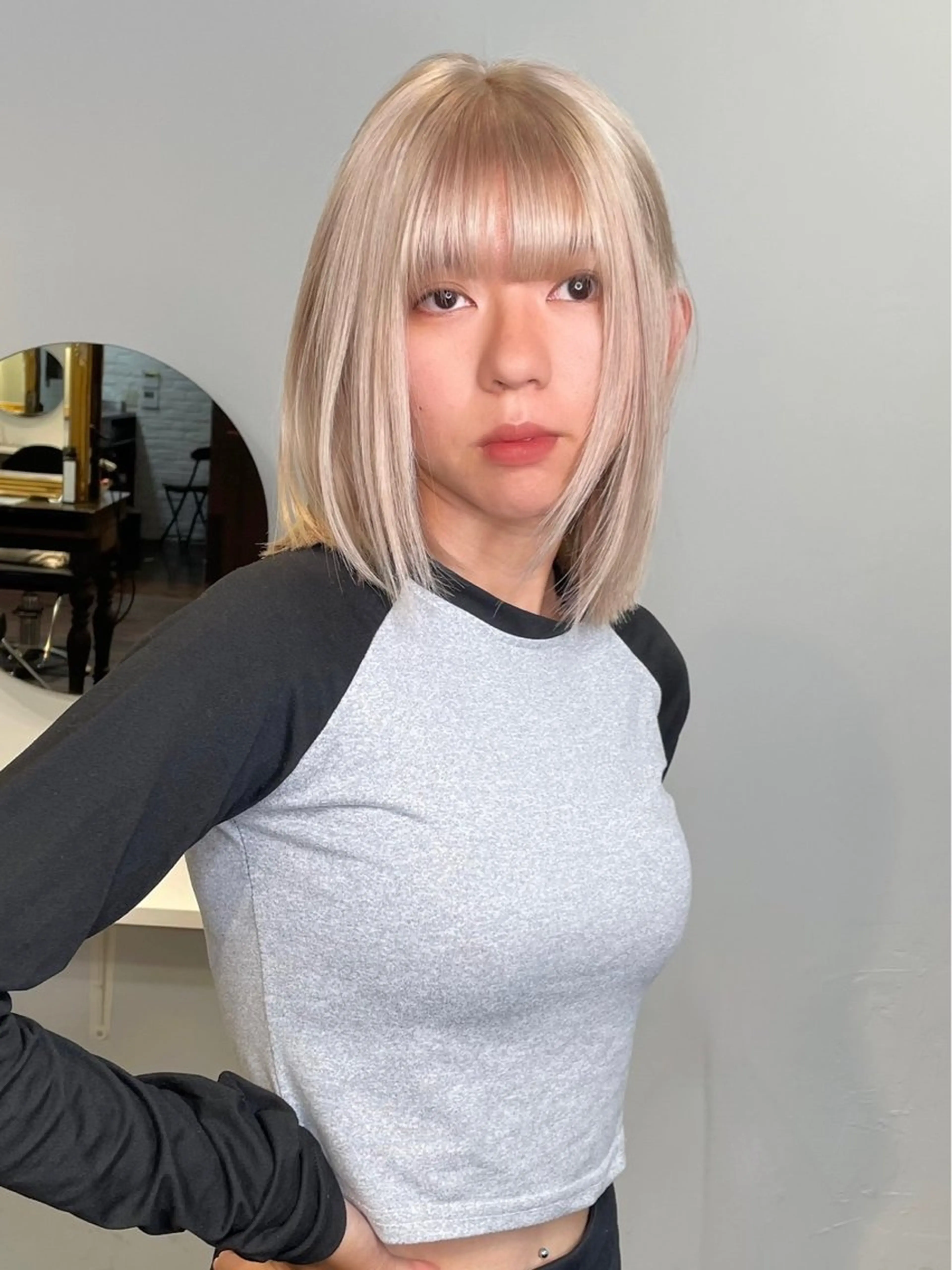 ミディアム カラー ヘアアレンジ ベージュカラー ブリーチ ブロンド ブロンドベージュ ダブルカラー maoブリーチ無し 似合わせカラーのヘアスタイル