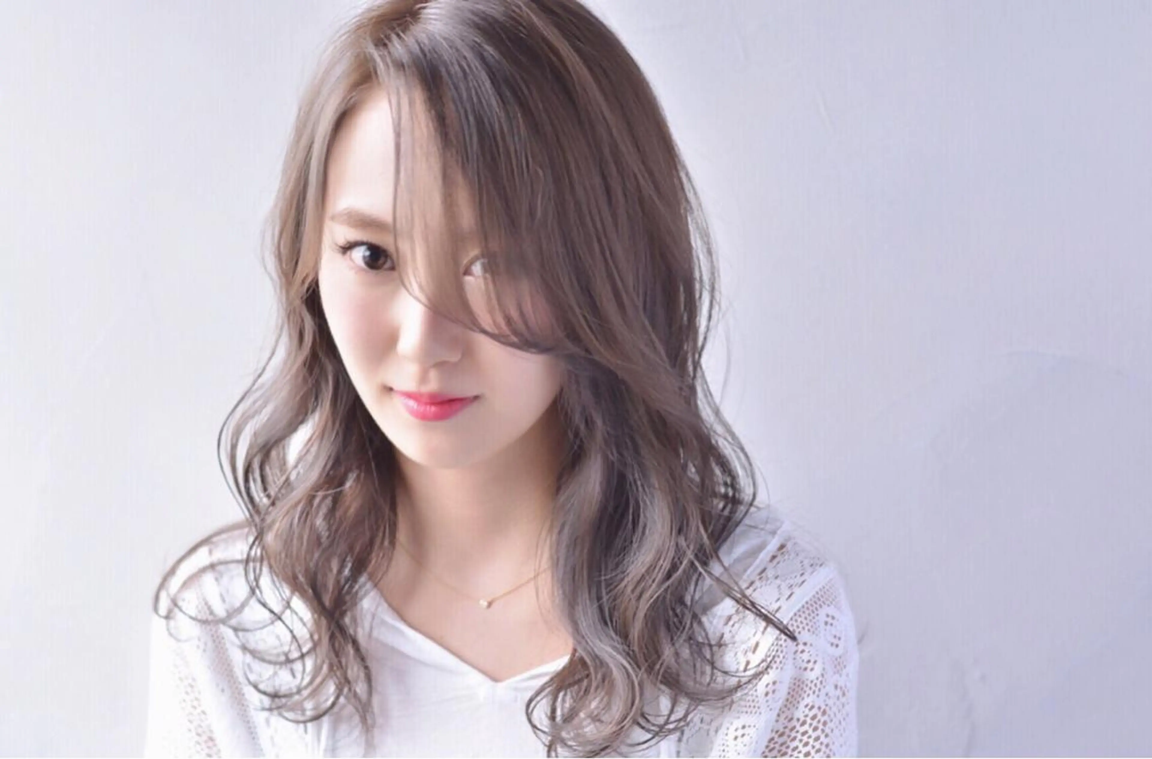 セミロング カラー ヘアアレンジ アッシュ アッシュグレー ラベンダーカラー ラベンダーアッシュ カット ヘアカラー トリートメント autre所属・大久保 ひでなりのヘアスタイル