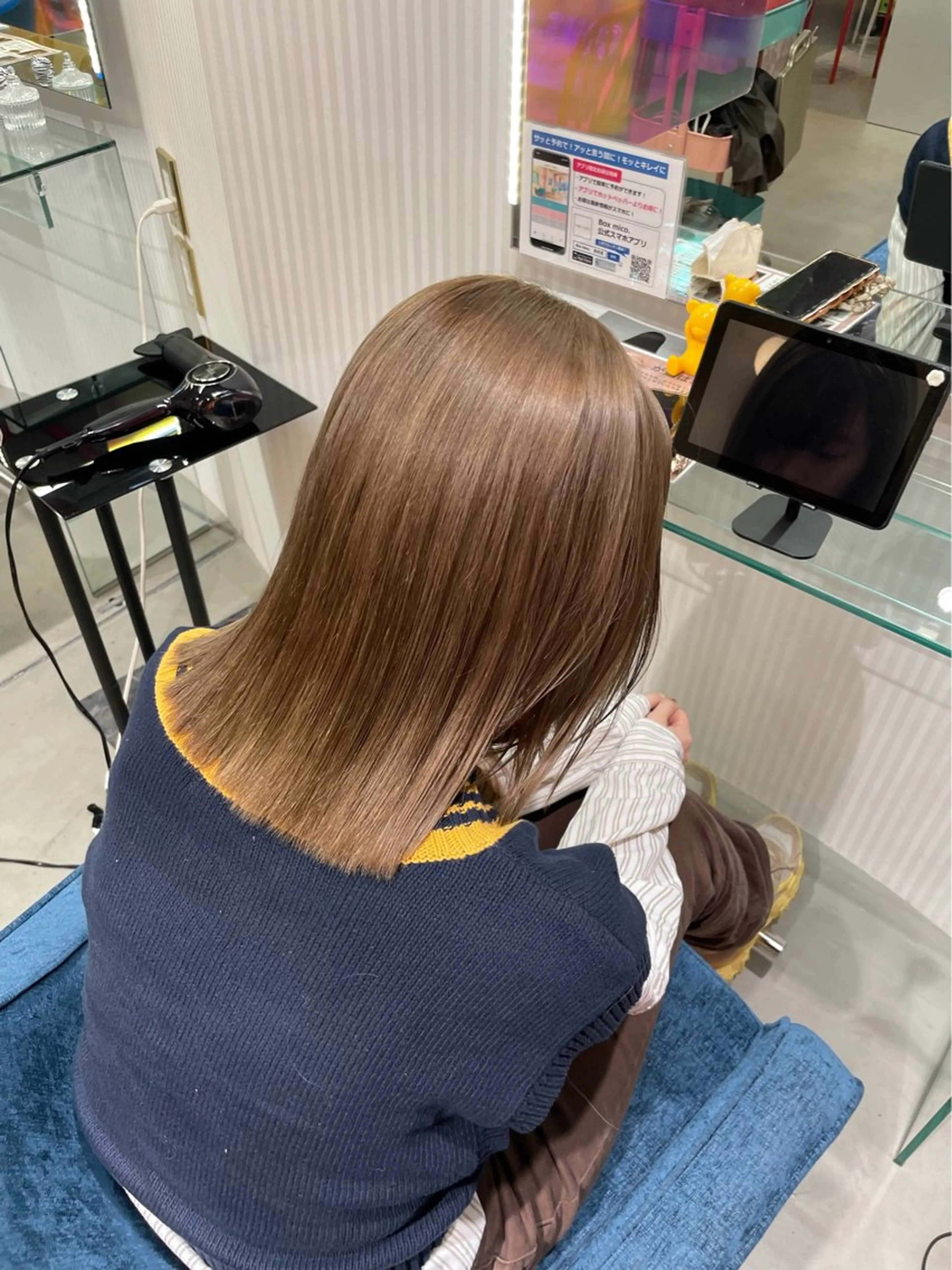 ミディアム カラー ベージュカラー ヘアカラー 安井まゆ _Box mico.のヘアスタイル