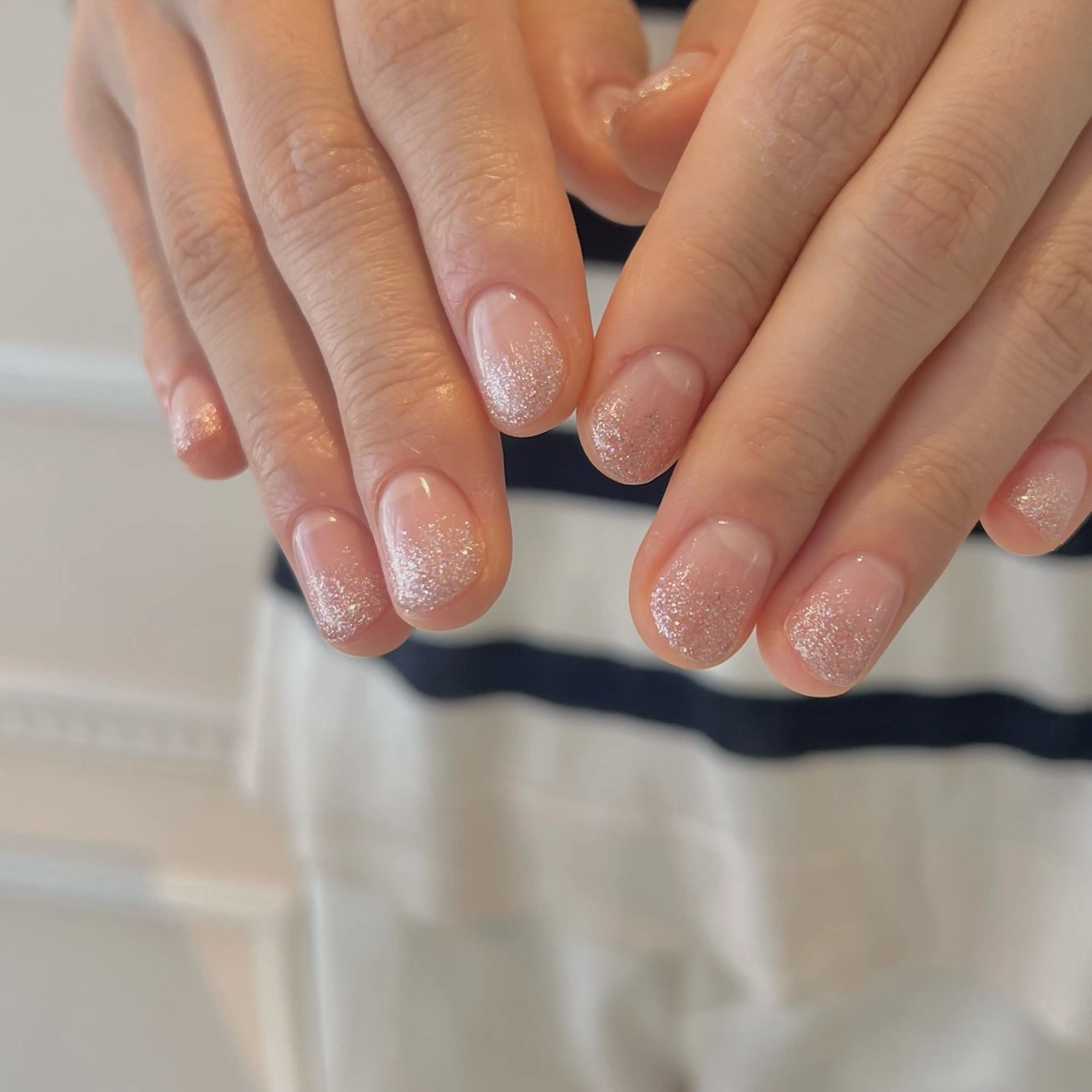 ネイル ラメ(グリッター) ラメグラデーション ハンドネイル 🎀チーク/ちゅるん 🫧chisa🎀のネイルデザイン