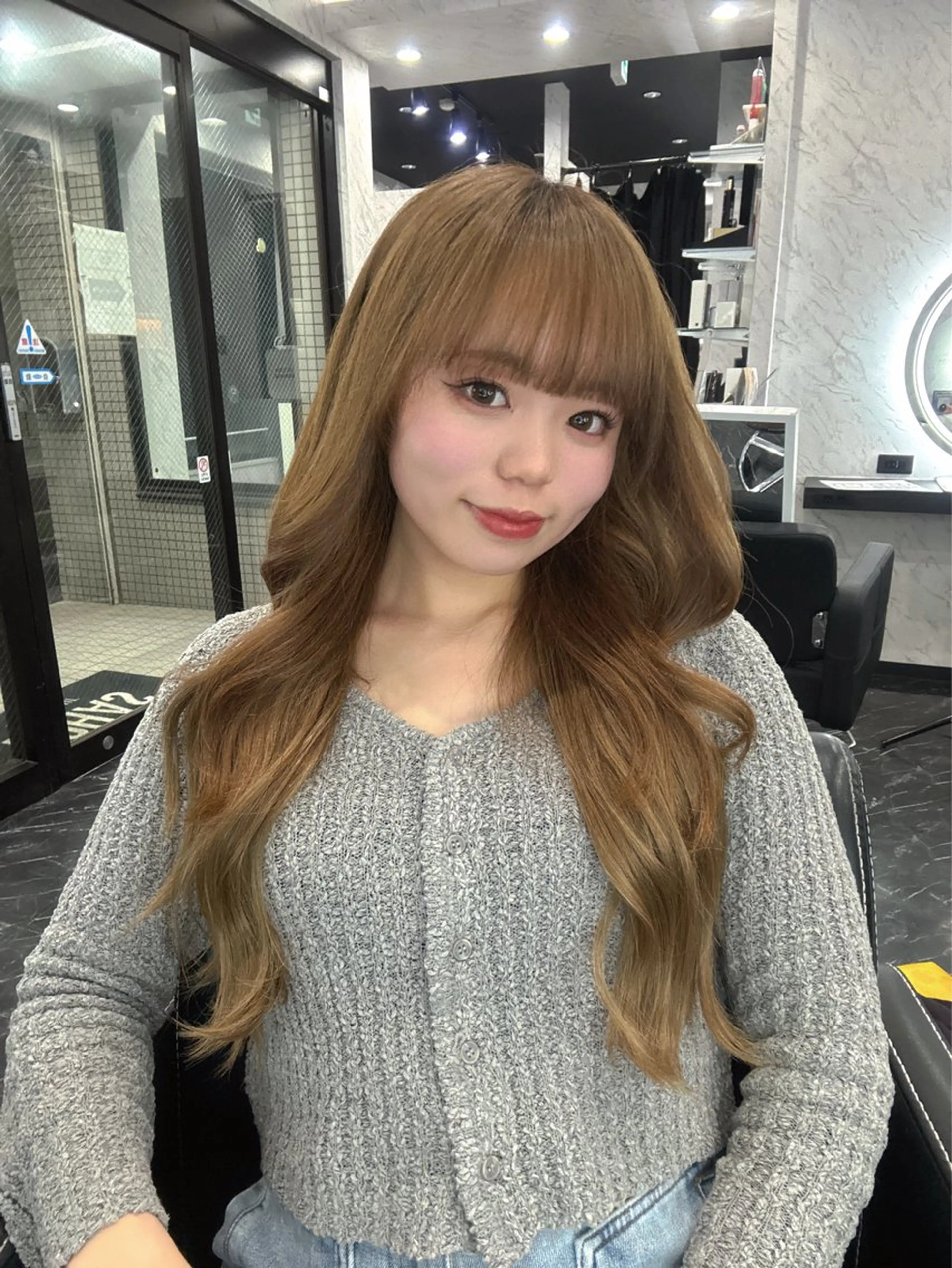 ロング stylist Momoのヘアスタイル