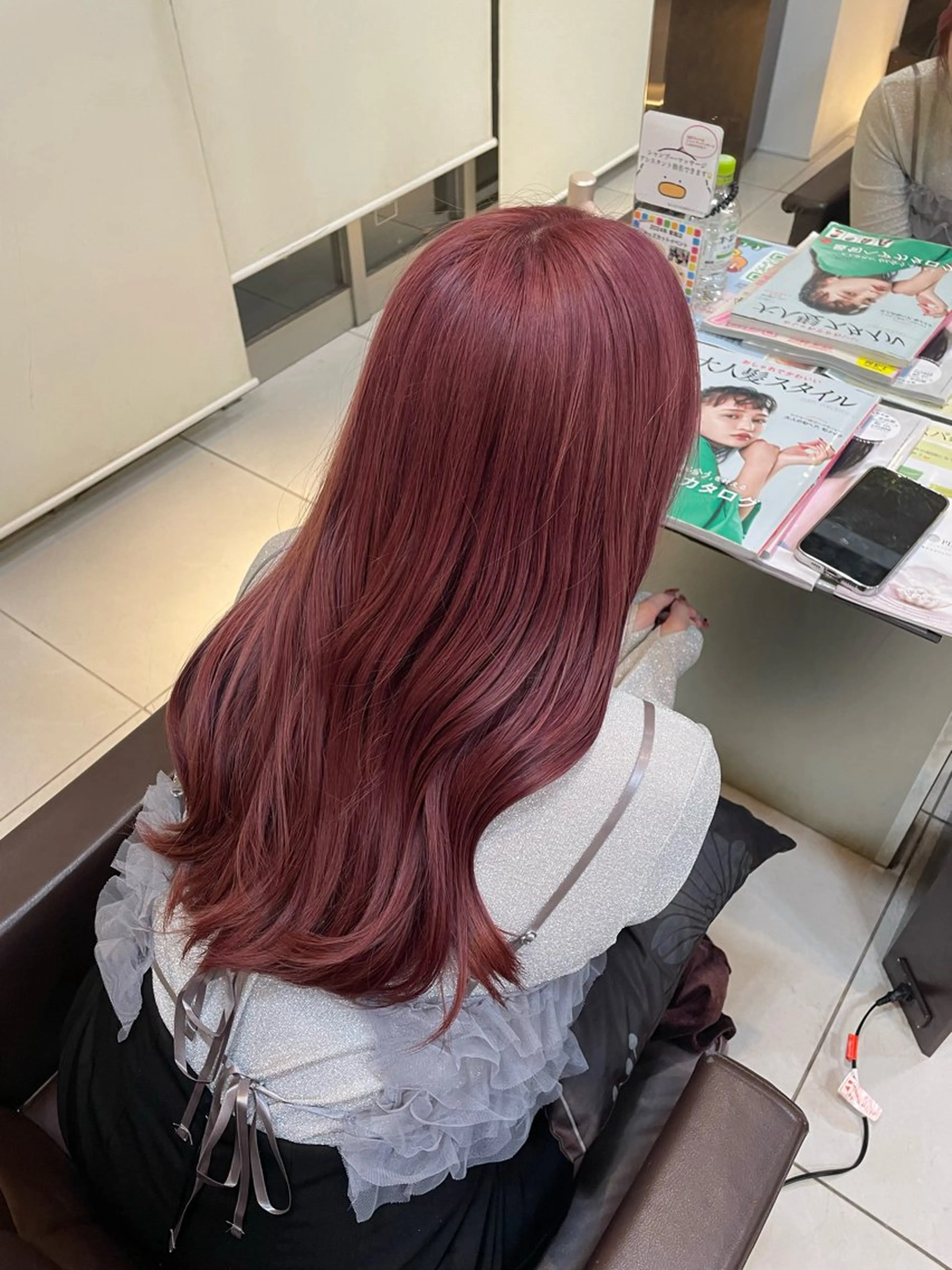 セミロング ヘアカラー 🤎韓国ヘア ベージュ まゆか🤎のヘアスタイル