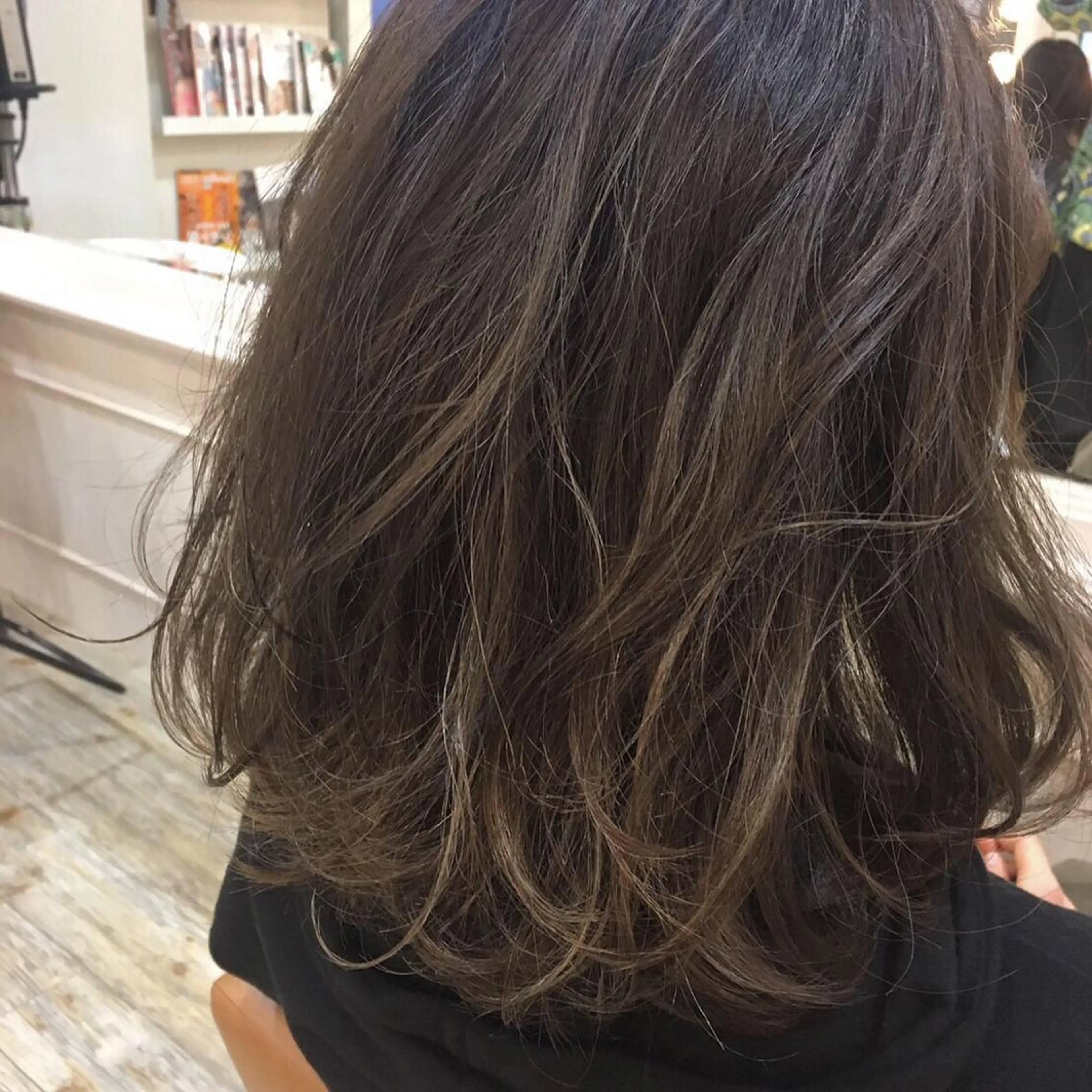 ミディアム カラー 平内 賢人のヘアスタイル